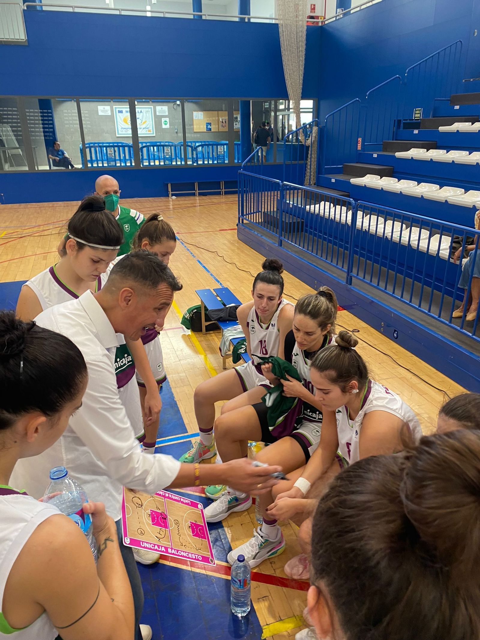 Un tiempo muerto de Jesús Lázaro.