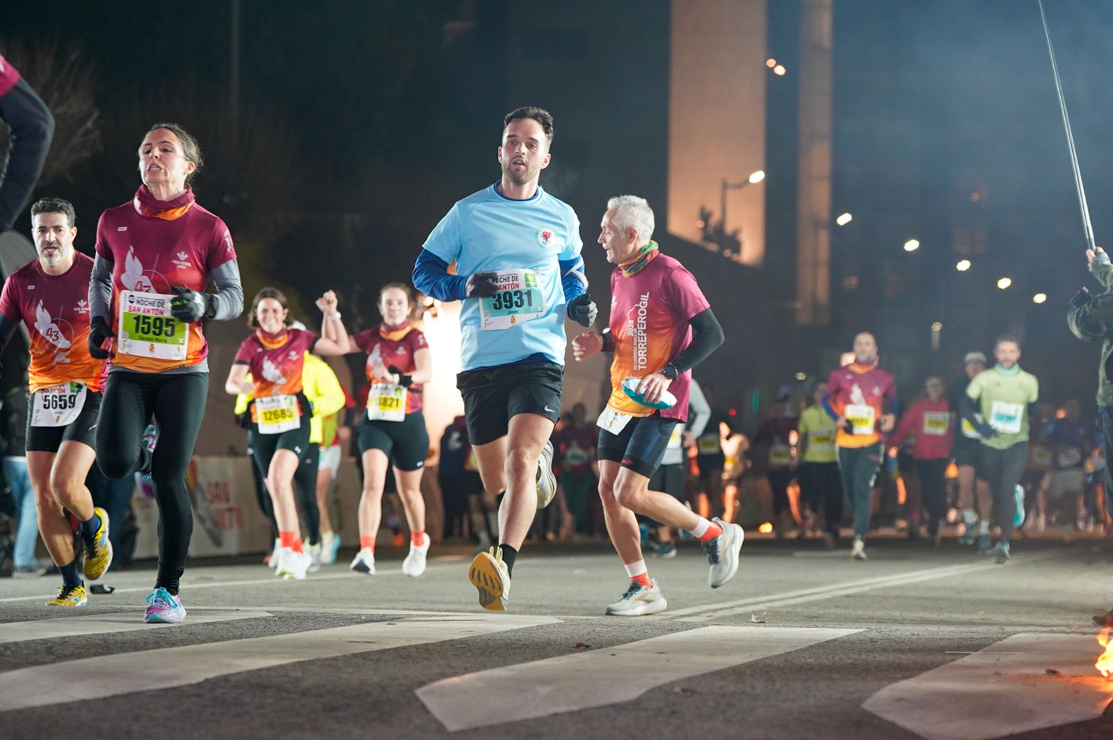 En imágenes: búscate en tu llegada a meta de la Carrera de San Antón 2026 (12)