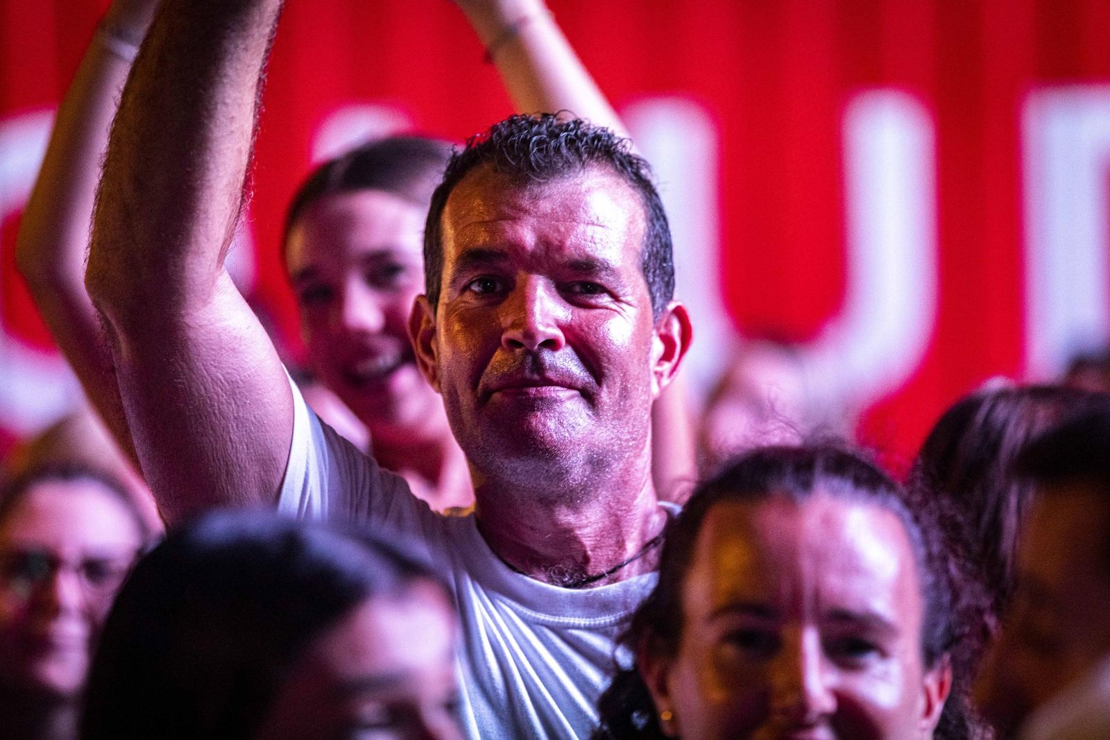 Búscate en las fotos del concierto de Melendi en Cádiz