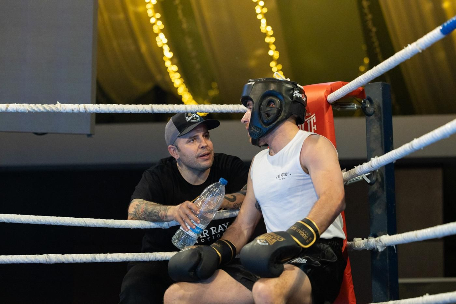 El boxeo solidario de la VI velada White Collar Boxing cautiva al público de Jaén