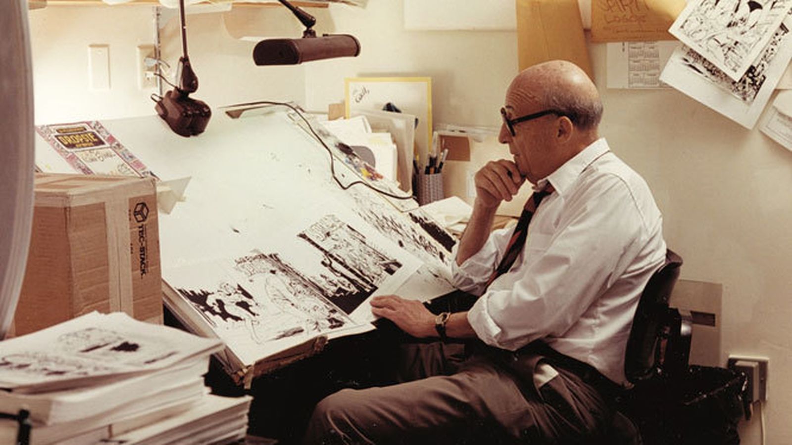 Will Eisner, en su estudio neoyorquino