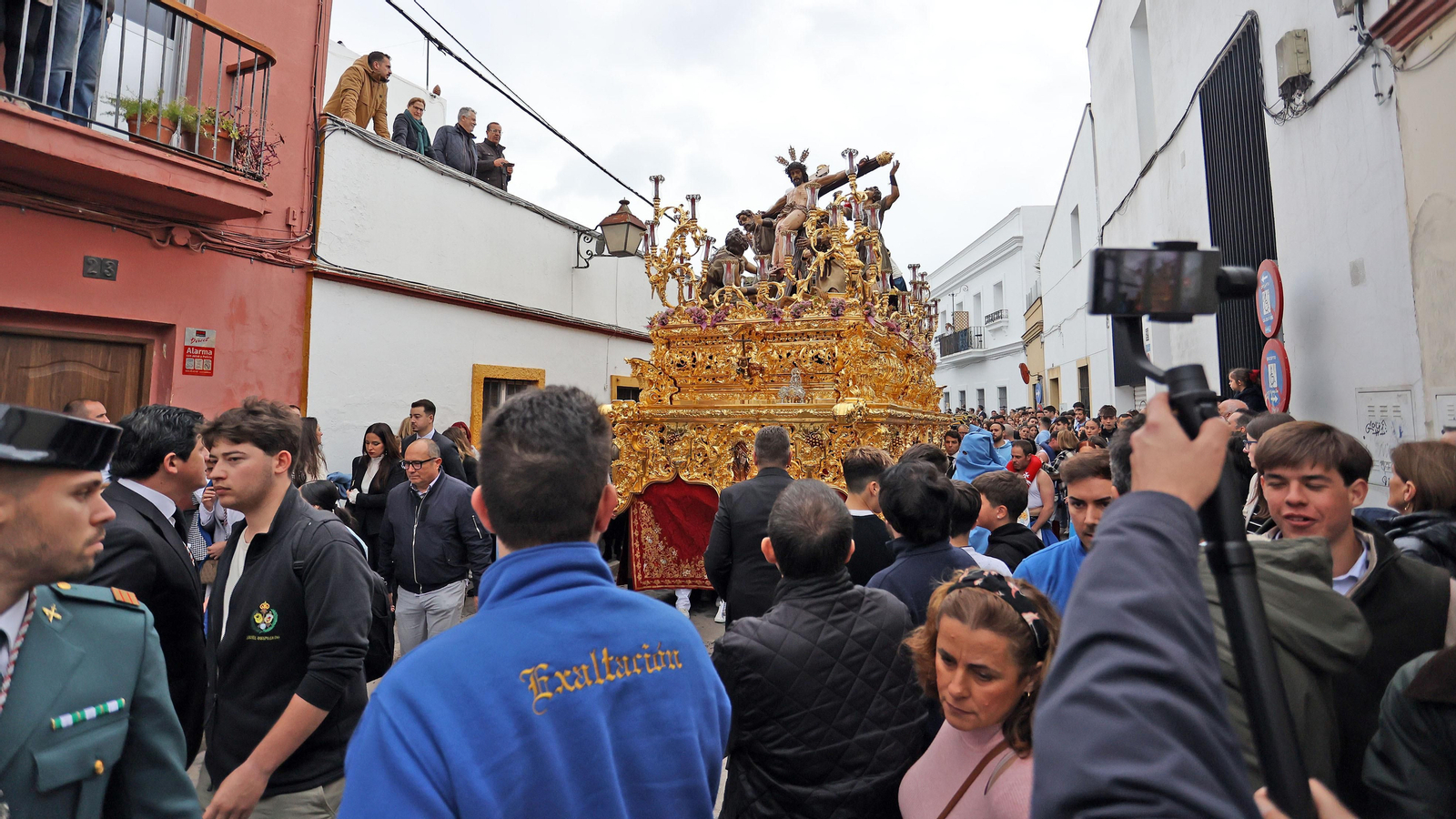 La lluvia apareció en la tarde del Viernes Santo