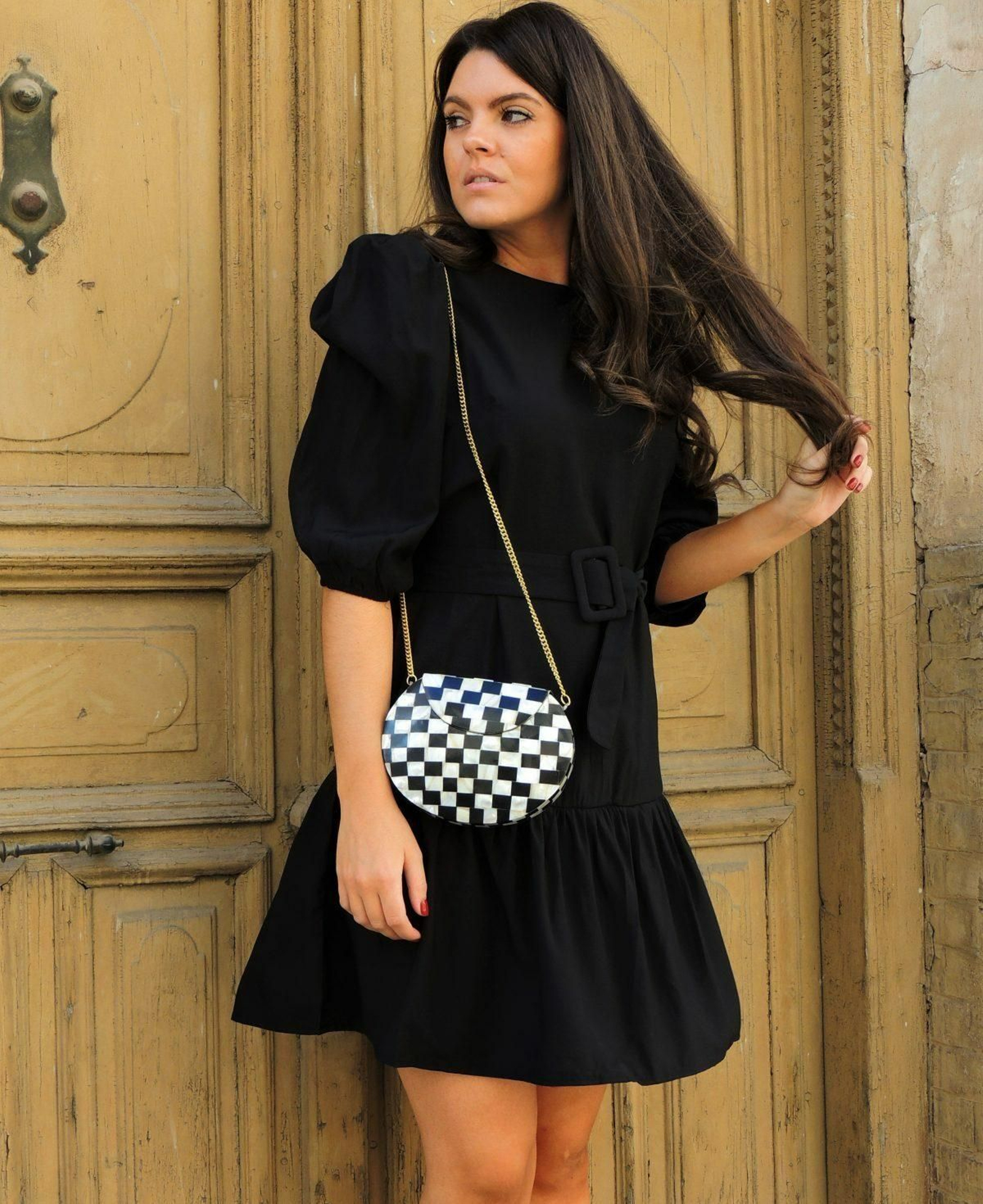 Vestido de mangas abullonadas de Marisol Moda y Complementos.