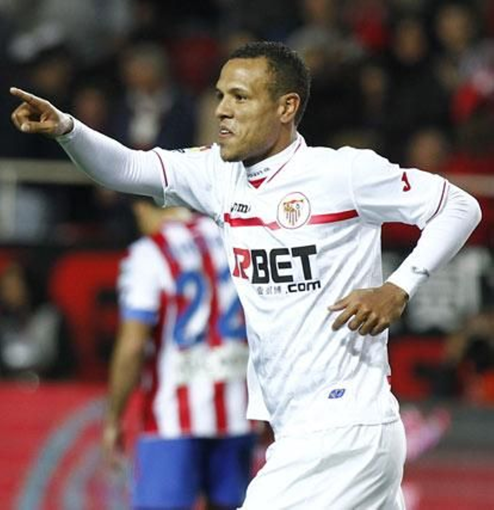 Luis Fabiano insiste: "Seis años en Sevilla son muchos años"