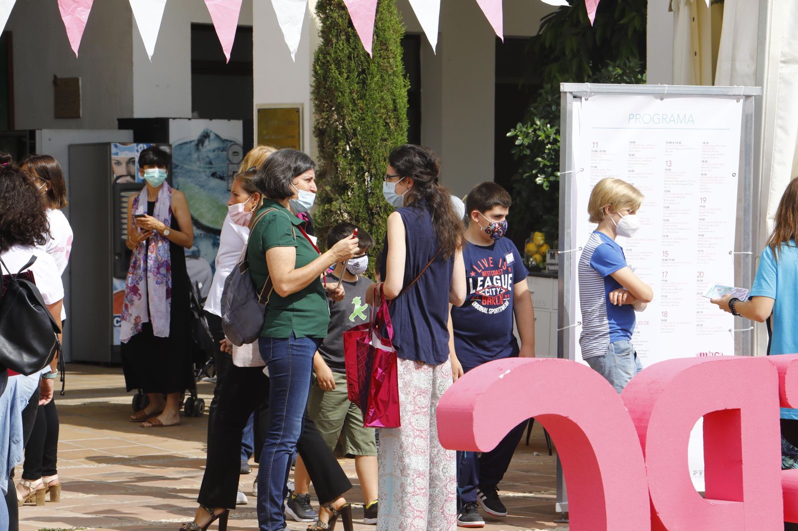 La segunda Feria de Empresarias y profesionales de Córdoba, en imágenes