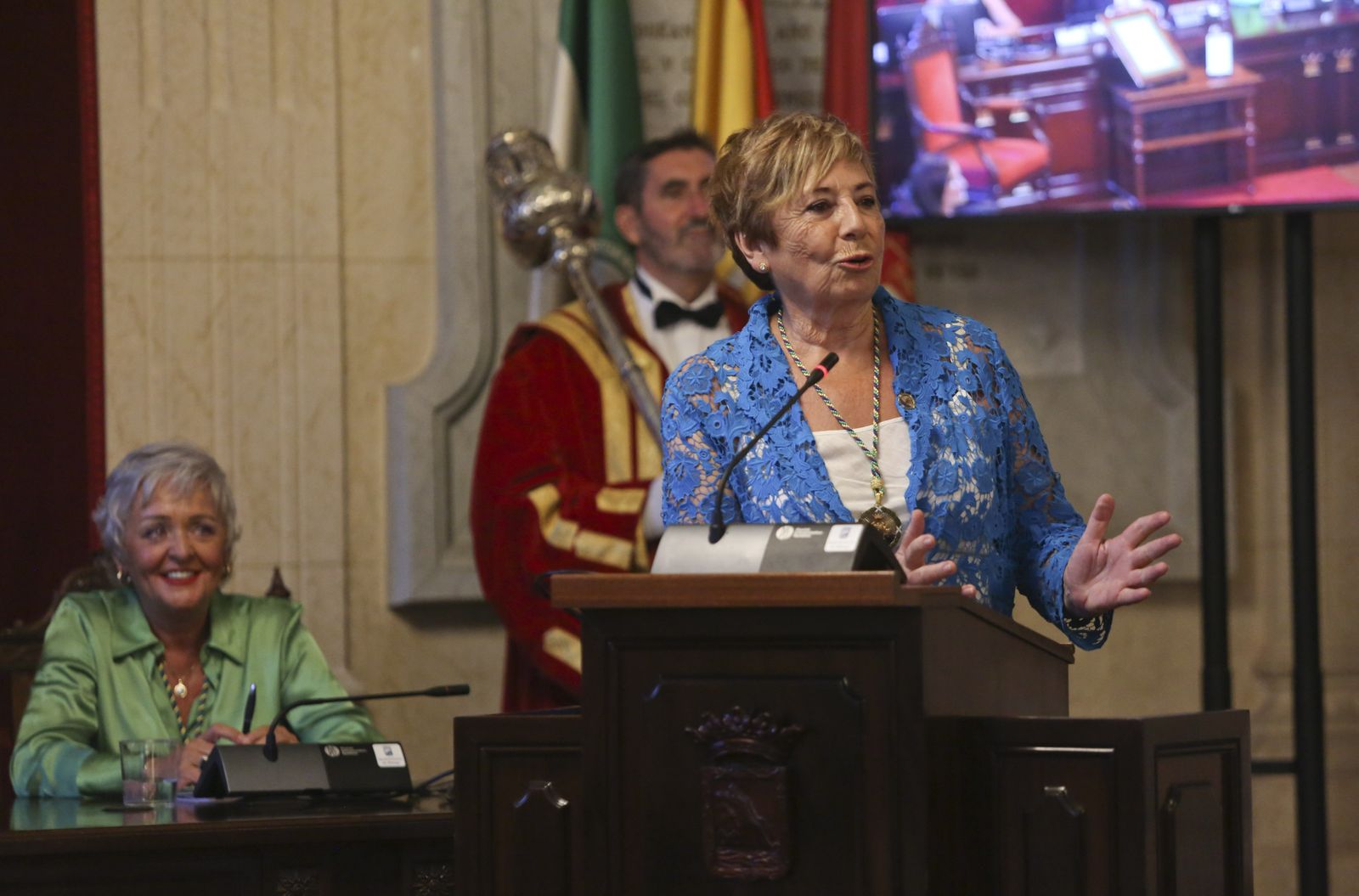 Homenaje a Celia Villalobos en el Ayuntamiento de Málaga (fotos)