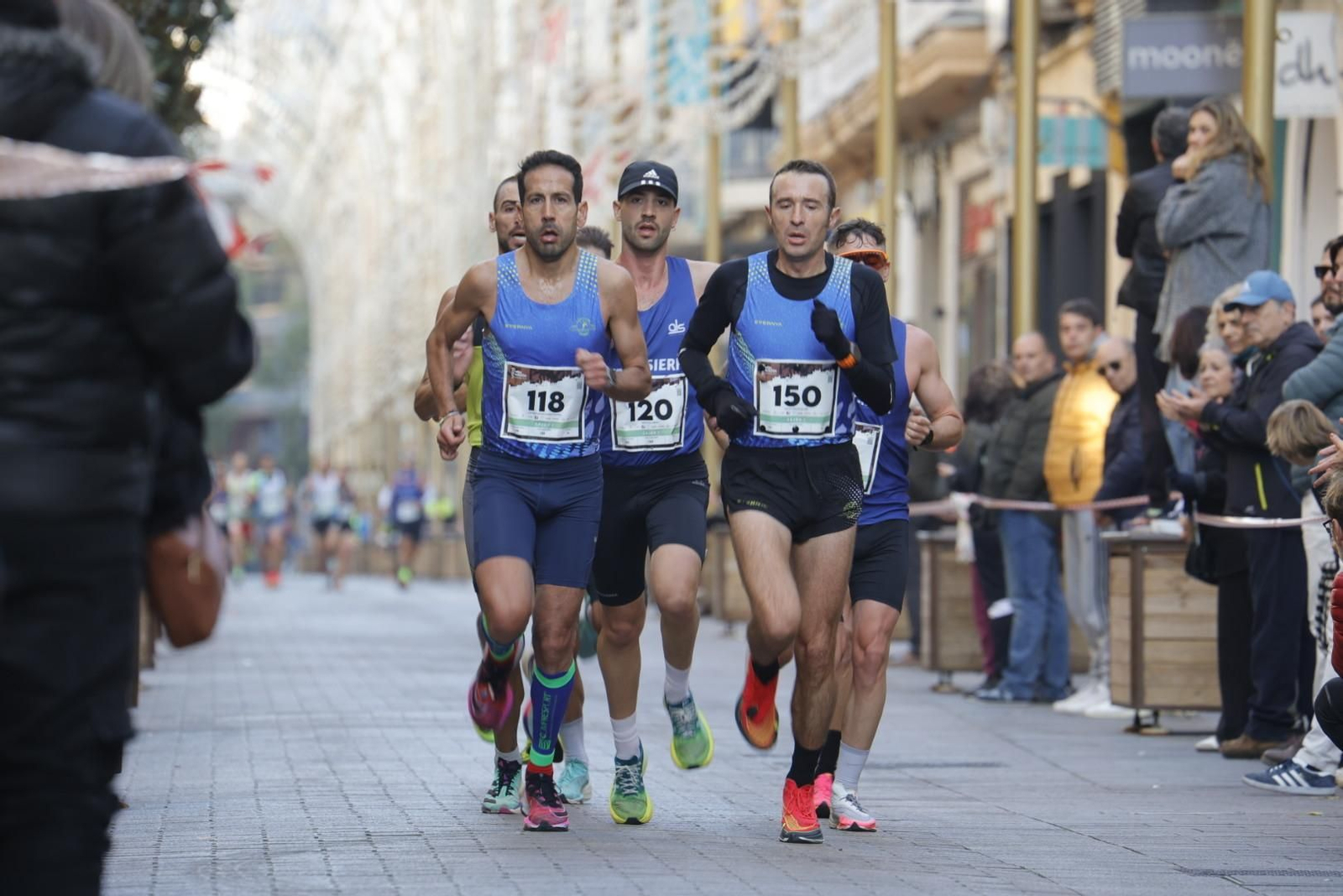 Media Maratón de Córdoba 2023: Las fotos del paso por Cruz Conde y Tendillas Media Maratón de Córdoba 2023: Las fotos del paso por Cruz Conde y Tendillas