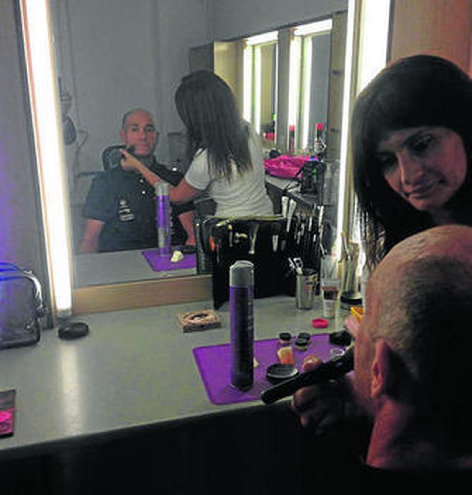 Últimos retoques para aparecer en el progarama.