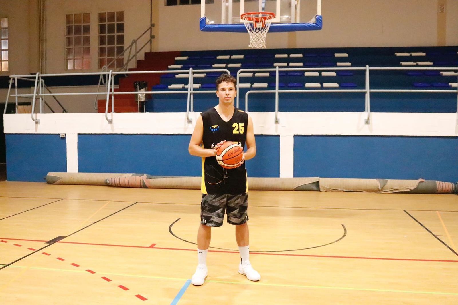 Karol Majchrzak, durante su primer entrenamiento con la ULB