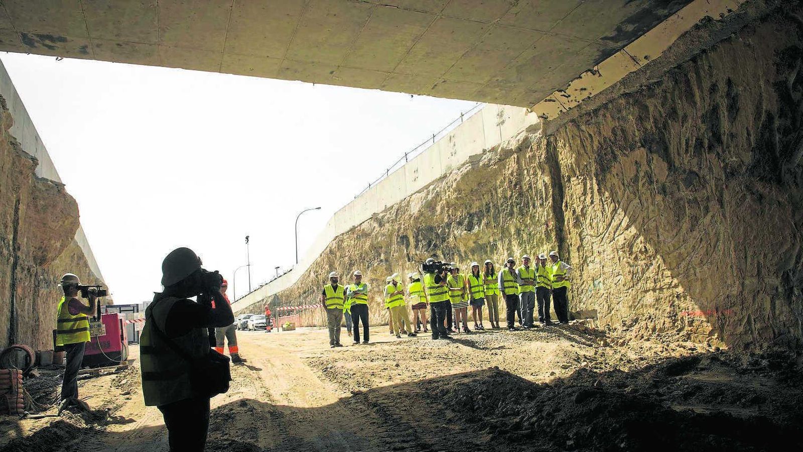 Una visita que se hizo a la obra del túnel que conduce bajo tierra a la nueva terminal de contenedores de hace ocho años Una visita que se hizo a la obra del túnel que conduce bajo tierra a la nueva terminal de contenedores de hace ocho años