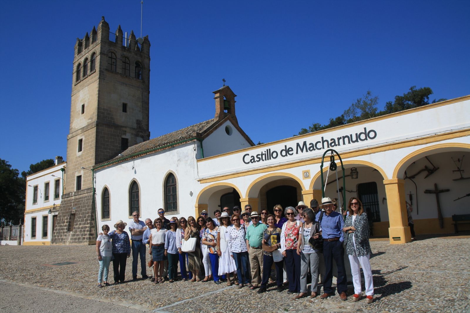 El Ateneo del Vino visita               las Bodegas Fundador