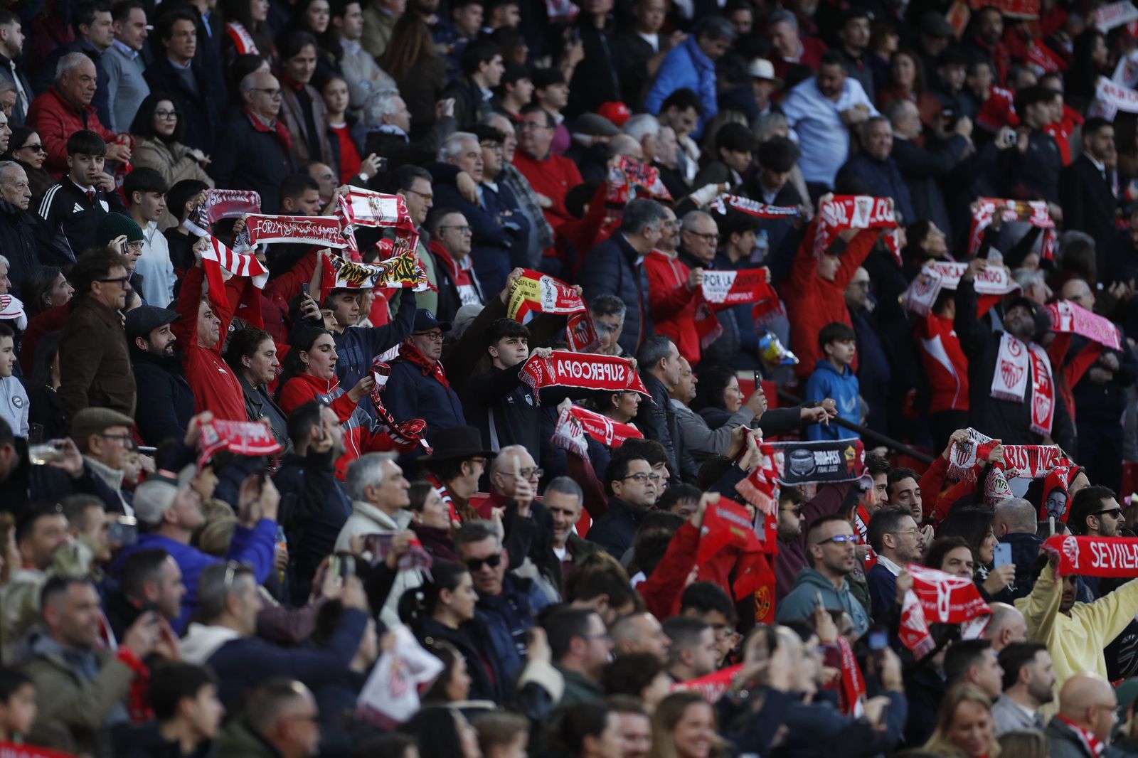 Búscate en las fotos del Sevilla FC - Alavés