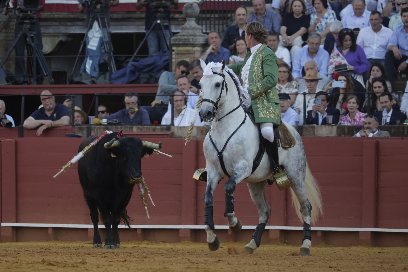 Imágenes de la corrida de rejones en la Maestranza de Sevilla