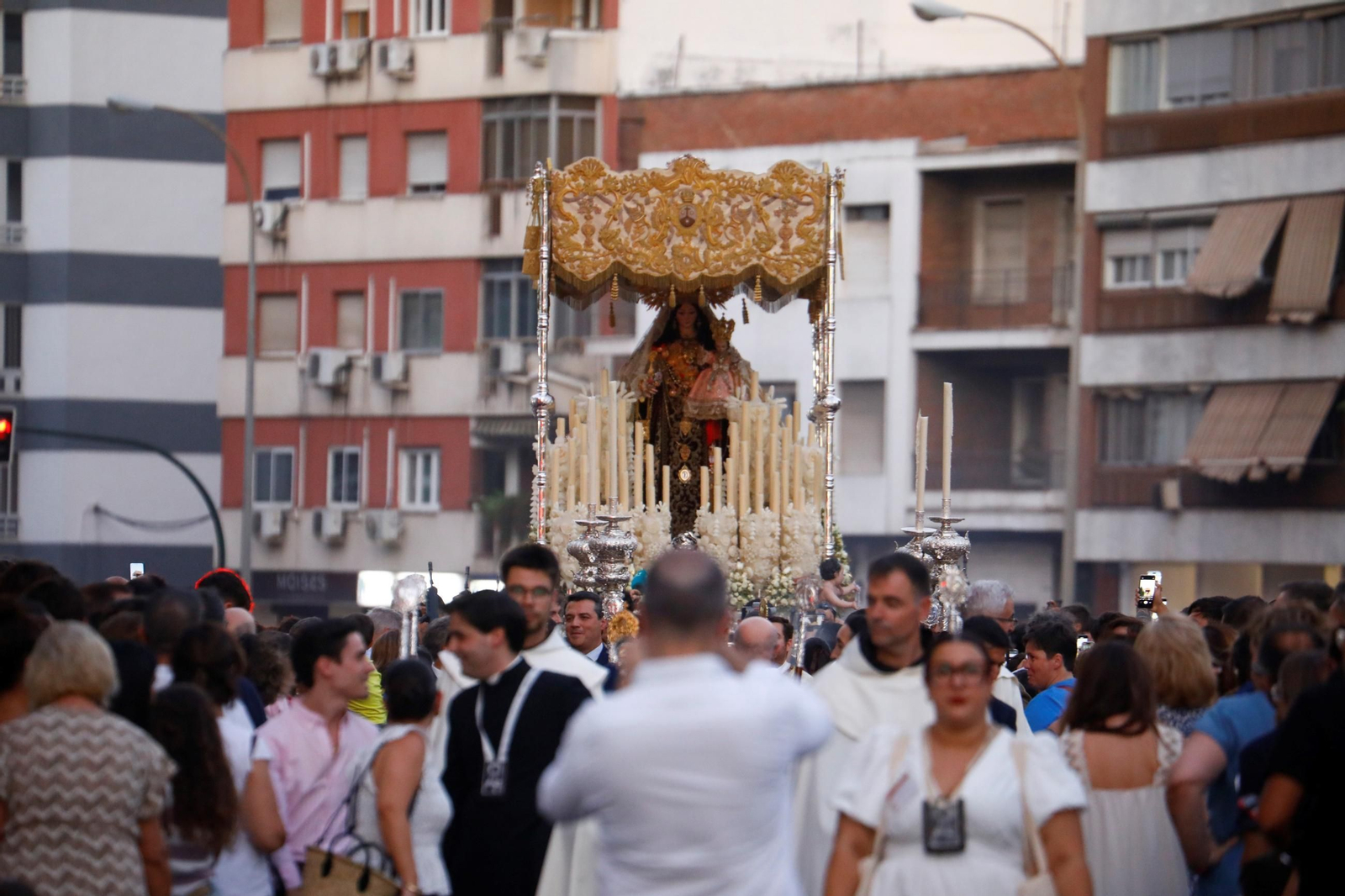 Las mejores fotos de la procesión de la Virgen del Carmen de San Cayetano de Córdoba