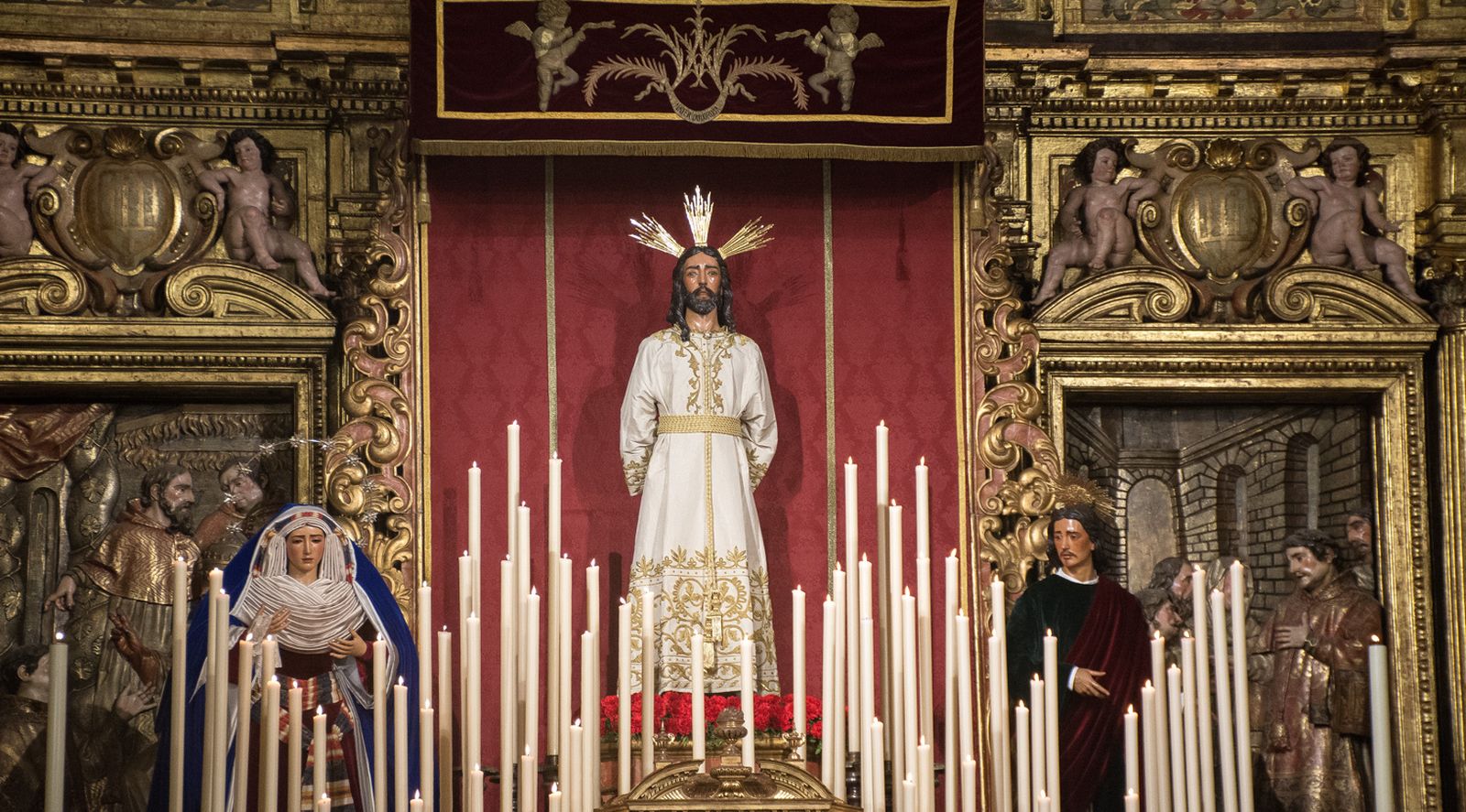 Altar de cultos de la Hermandad del Dulce Nombre