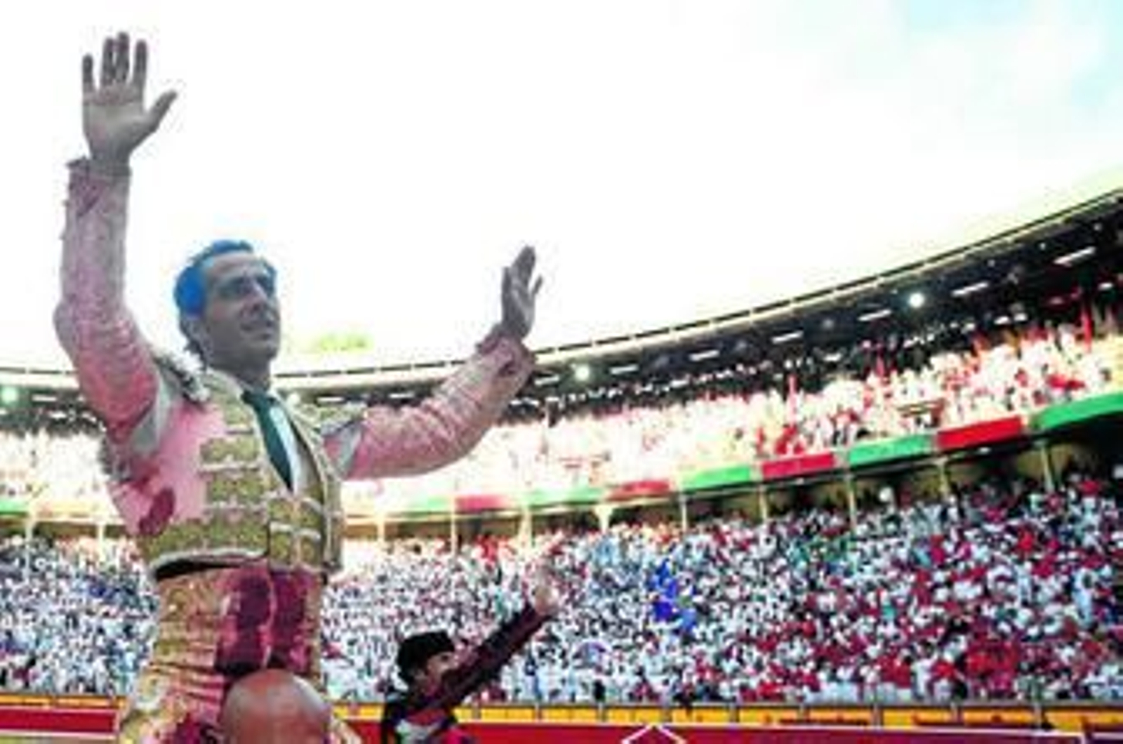 El matador de toros vasco Iván Fandiño, en un pase de pecho.