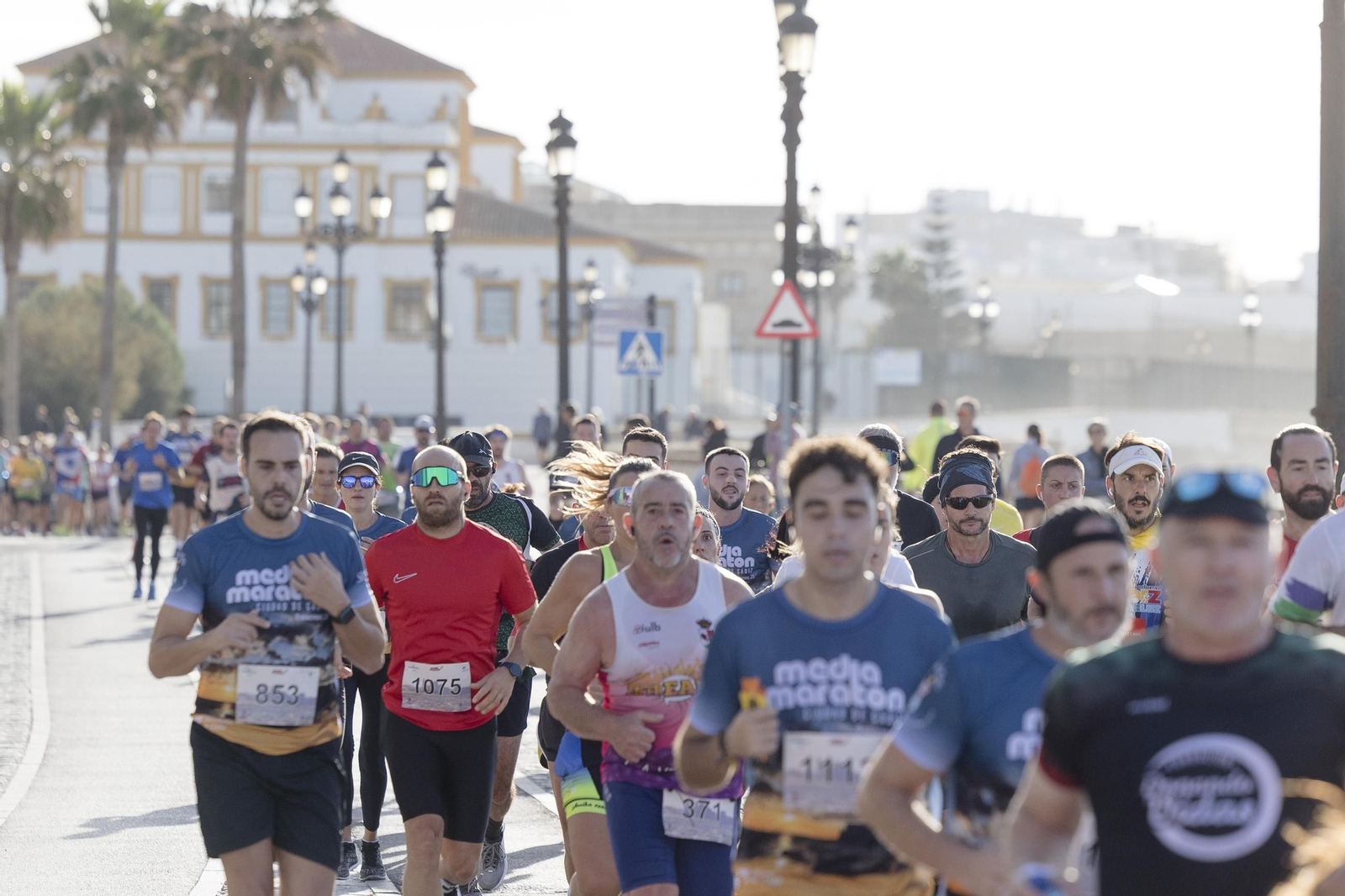Búscate en las imágenes de la "II Media Maratón Ciudad de Cádiz"