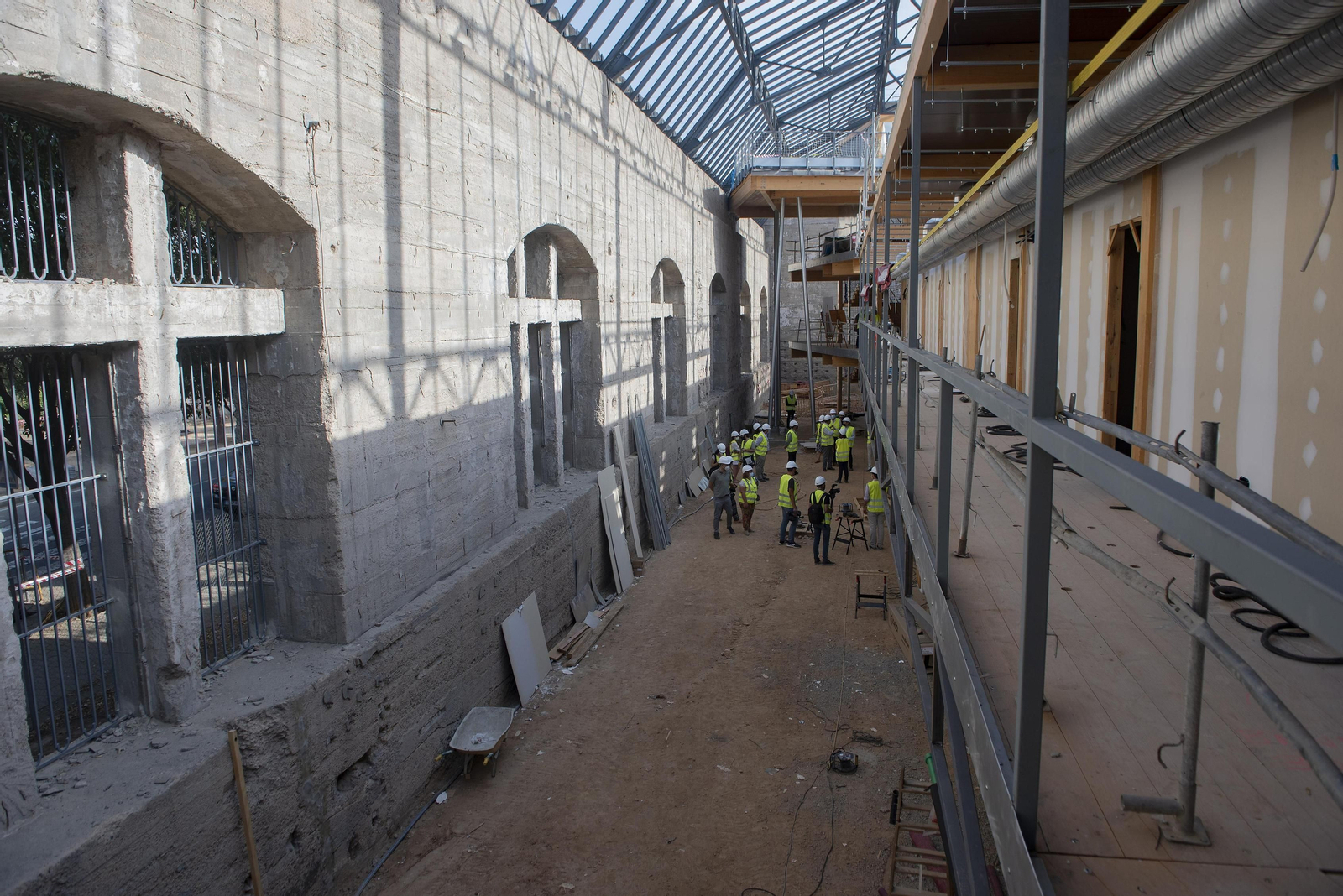 La rehabilitación de las naves de Renfe en San Jerónimo