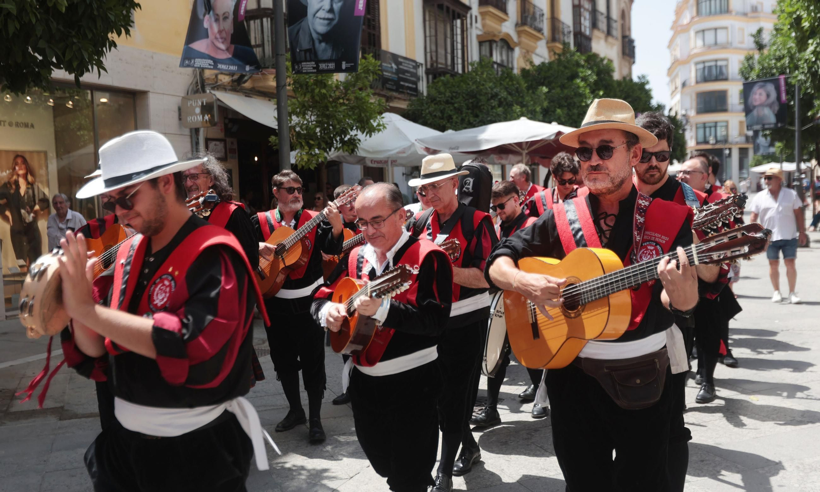Pasacalles del Certamen de Tunas 'Ciudad de Jerez'