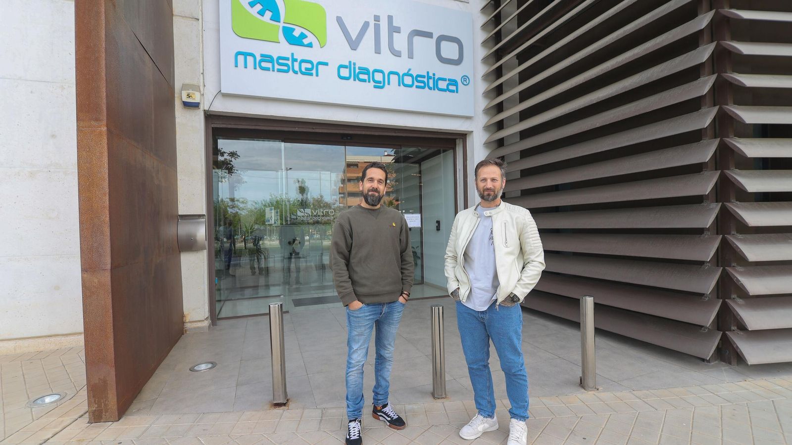 José Antonio del Hoyo y Joaquin Carrasco a las puertas de Vitro Master Diagnóstica