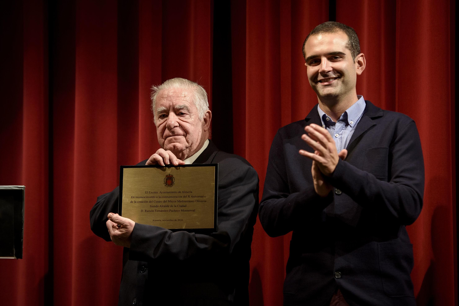 Homenaje a los voluntarios del Centro de Mayores Mediterráneo-Oliveros.