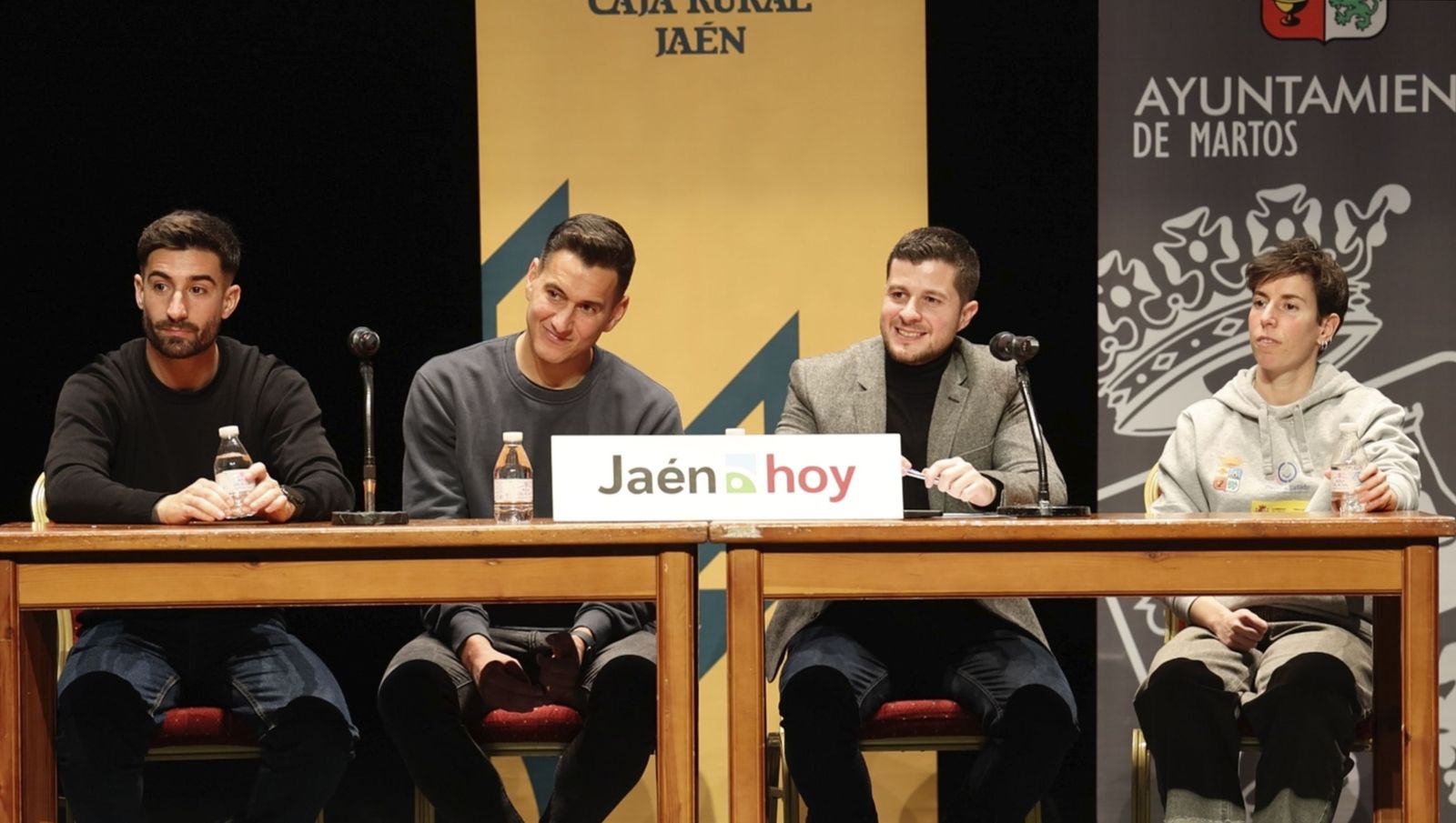 En imágenes: 'La tertulia deportiva de Jaén Hoy', espacio de diálogo entre deportistas y escolares en Martos