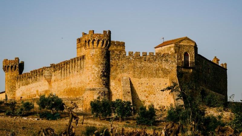 Paseo literario por las plazas de Alcalá de Guadaíra: Cómo disfrutar de esta actividad única en la localidad