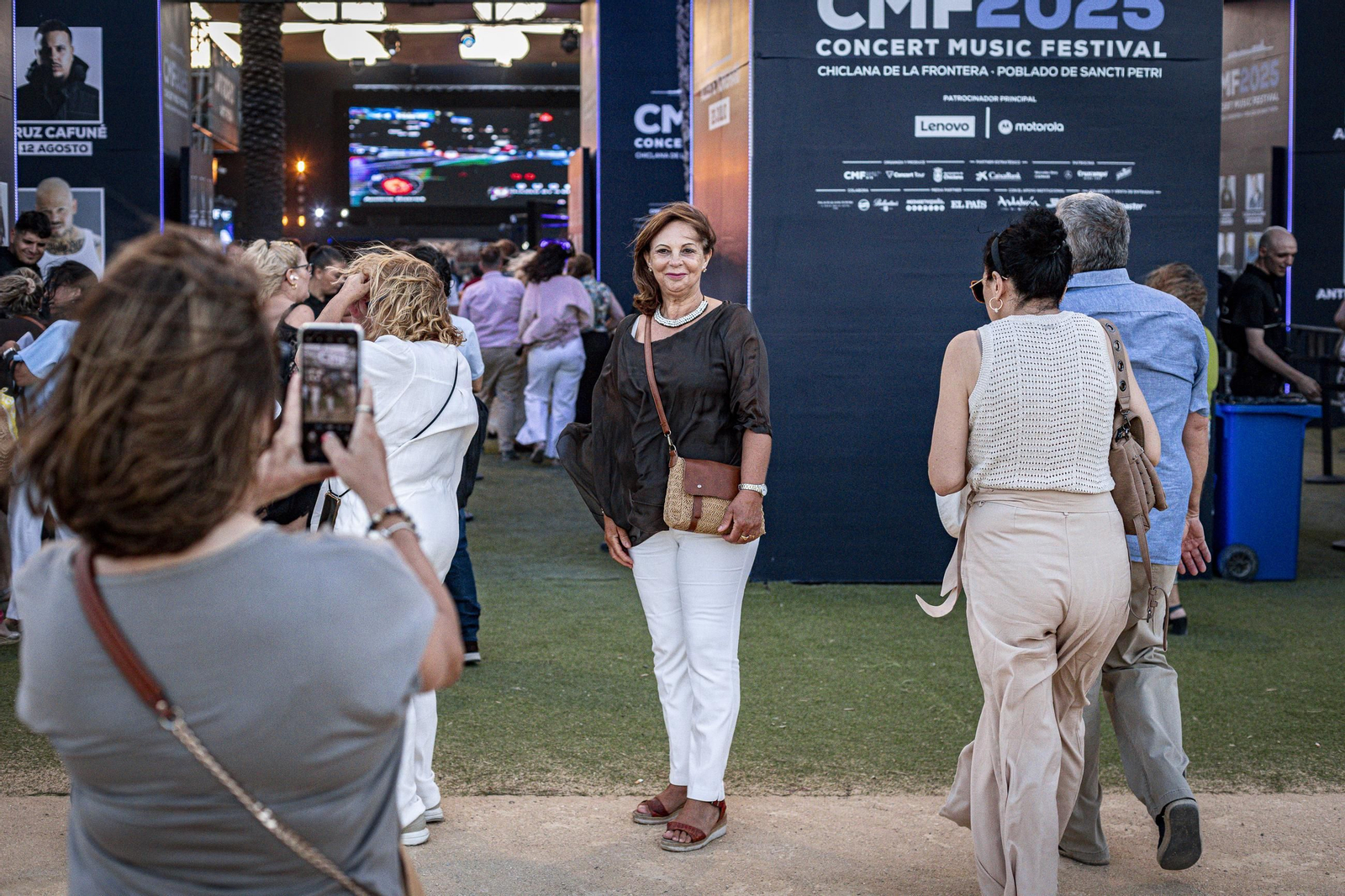 Búscate en las imágenes del concierto de Los Pecos en Concert Music Festival de Chiclana