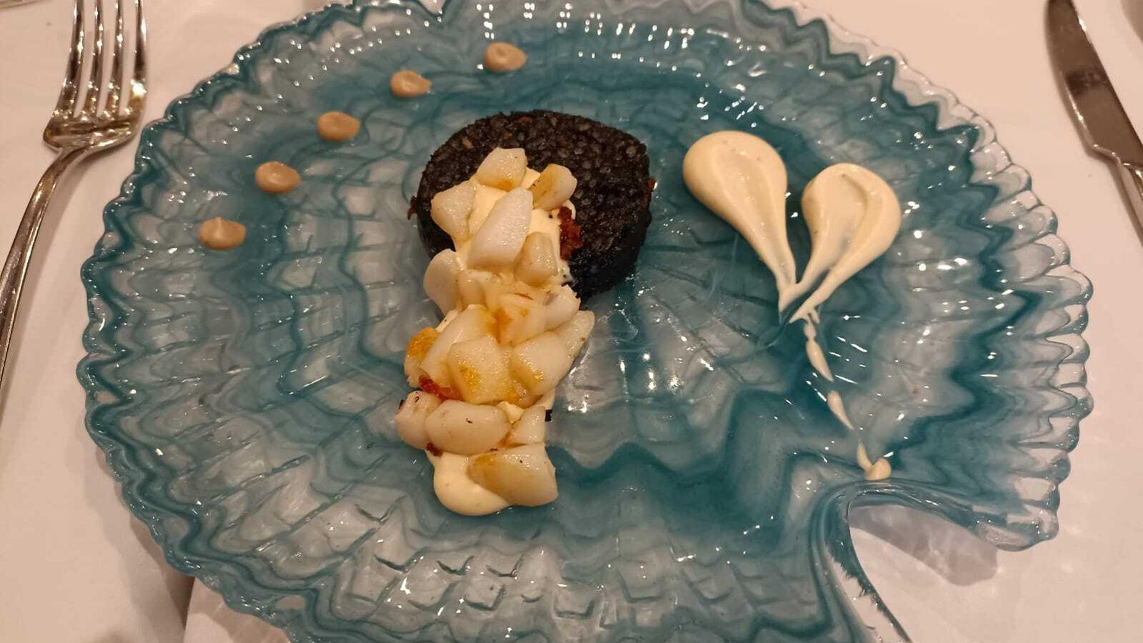 Falsa morcilla de arroz con chocos.