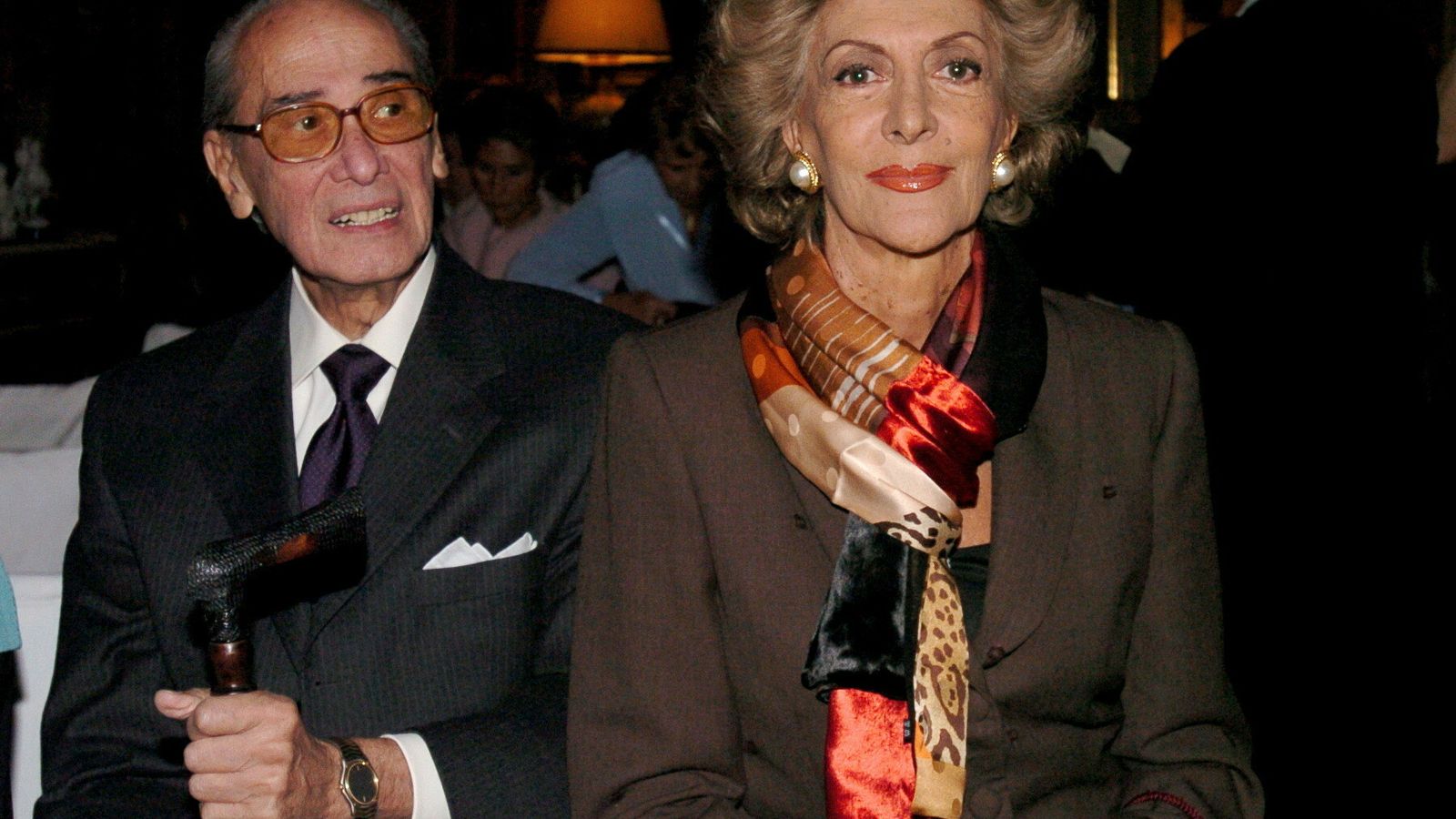 Con su marido, el diplomático Mike Stilianopoulos, en un concierto celebrado en el Palacio de Liria en 2004.