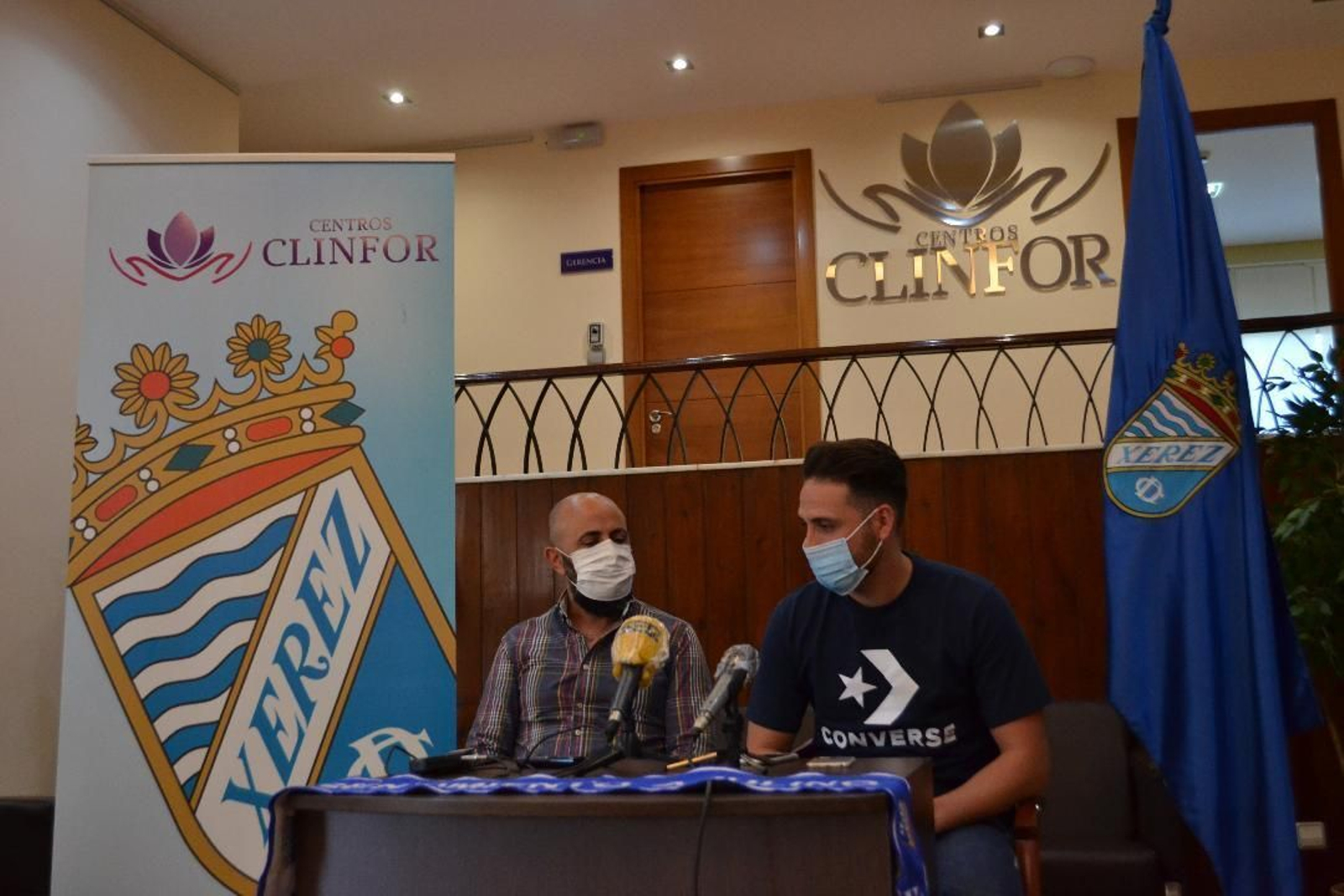 José Luis Gil, en la presentación de Juan Benítez, dice que se han disculpado con Pedro Garrido.