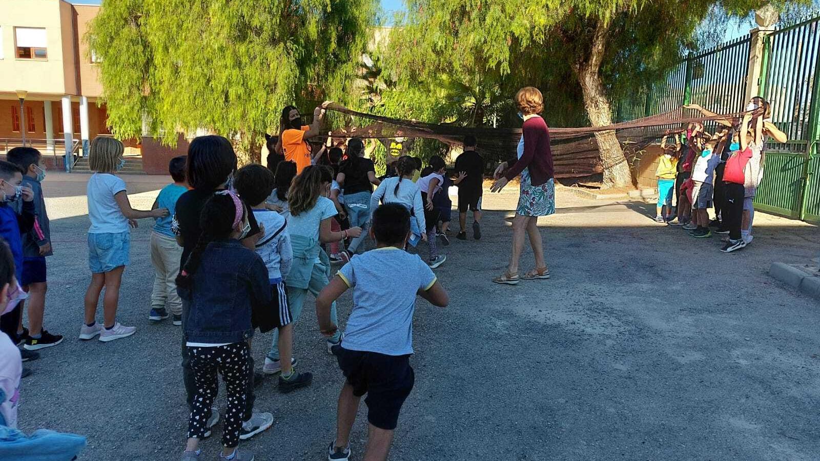 La campaña de la OPP71 se desarrolla en los centros escolares de forma práctica y lúdica para captar la atención de los pequeños