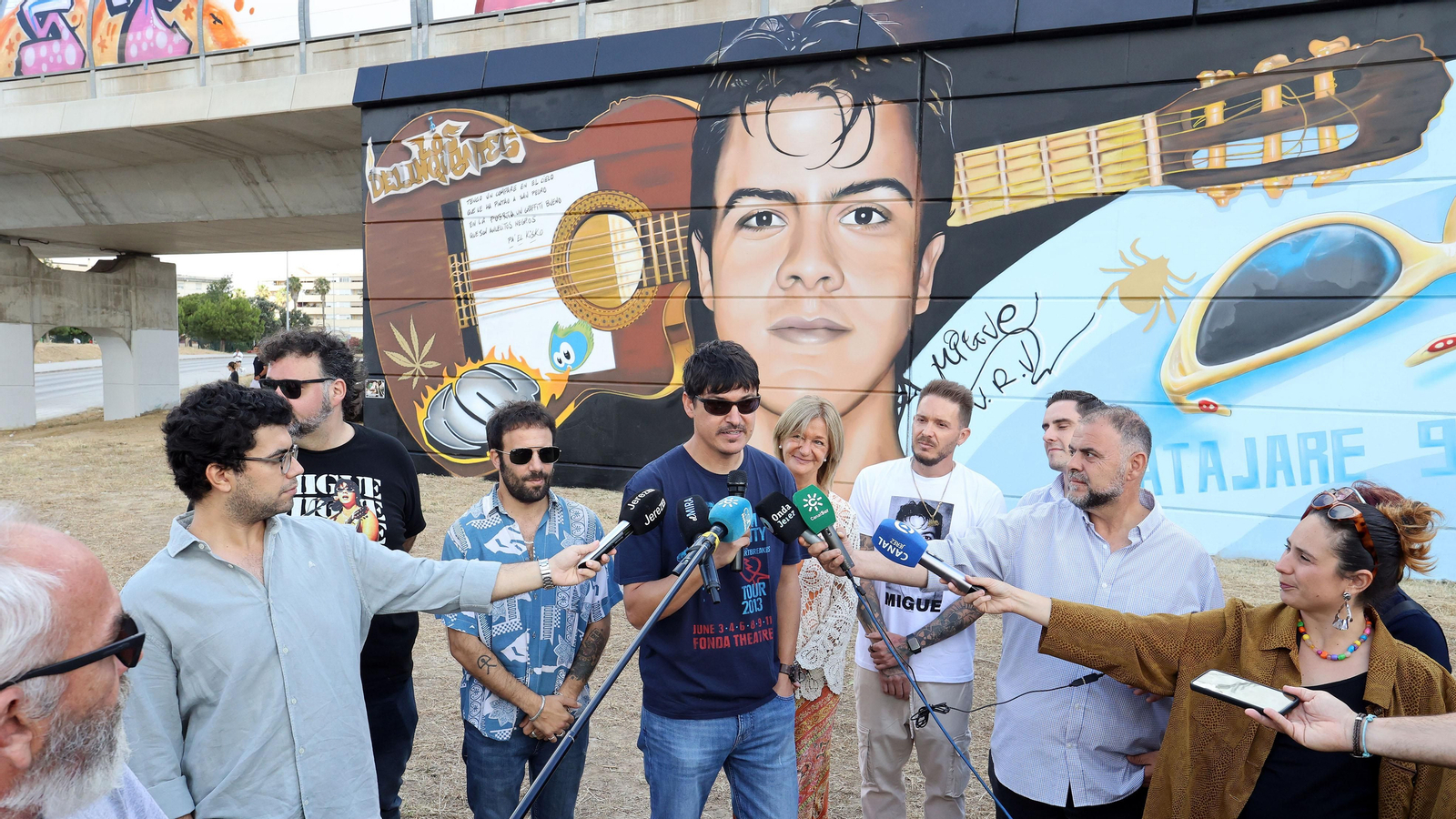 Graffiti de Migue Benítez de 'Los Delinqüentes' en San José Obrero