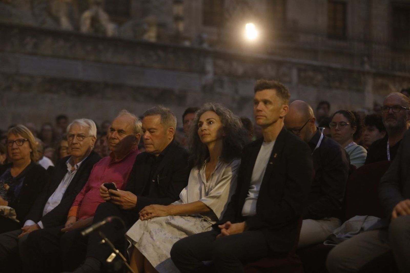 El espectáculo de danza española en la Puerta del Puente de Córdoba, en imágenes