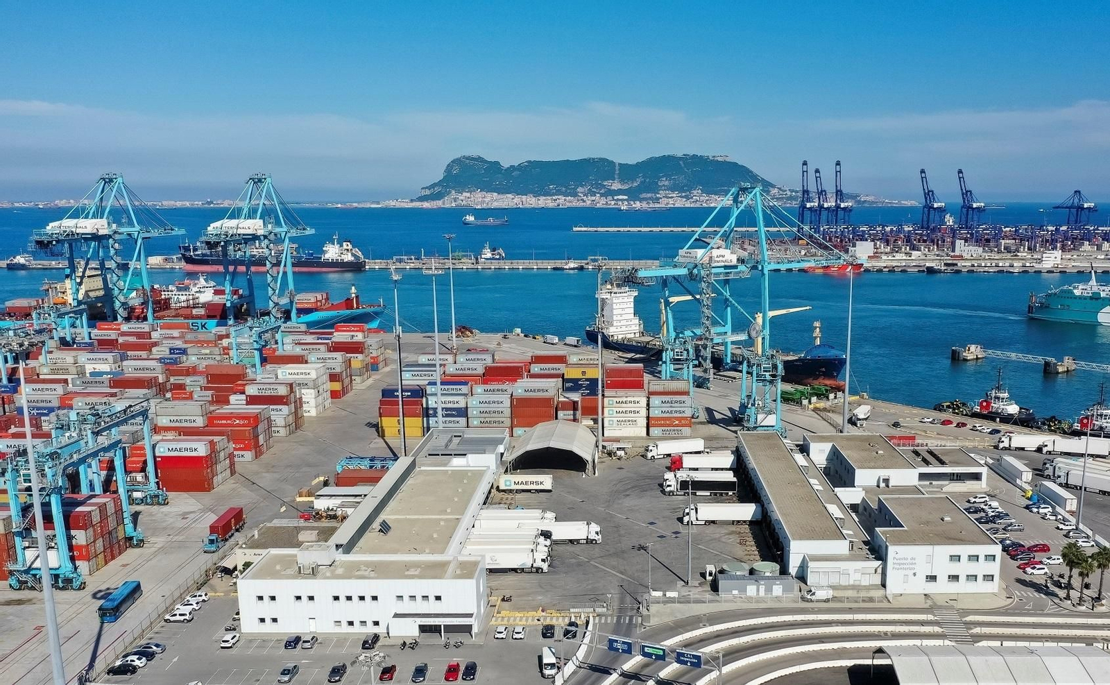 Una vista del Puerto de Algeciras. Una vista del Puerto de Algeciras.