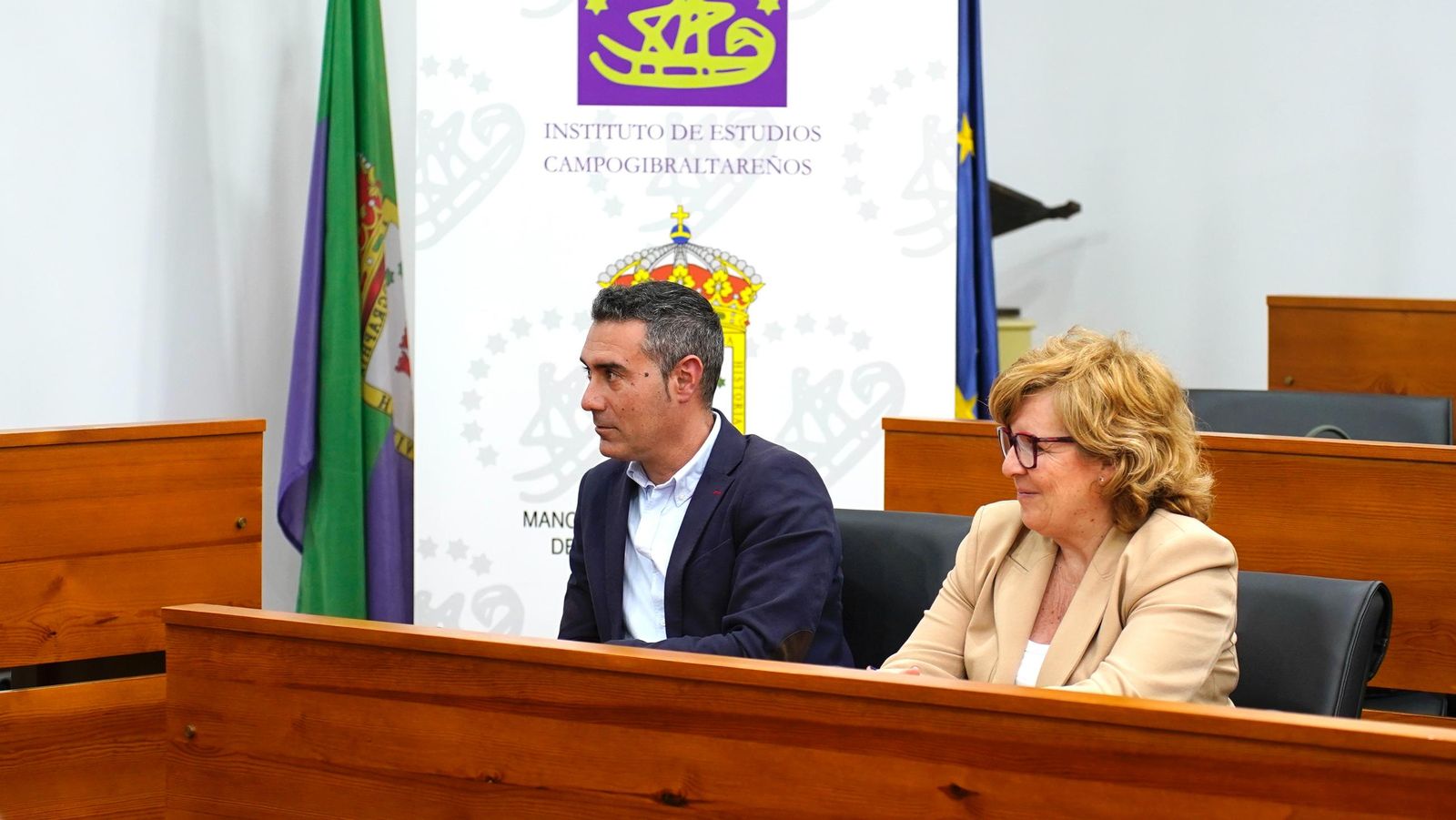 Fotos de la presentación de la revista Almoraima número 62 en Mancomunidad