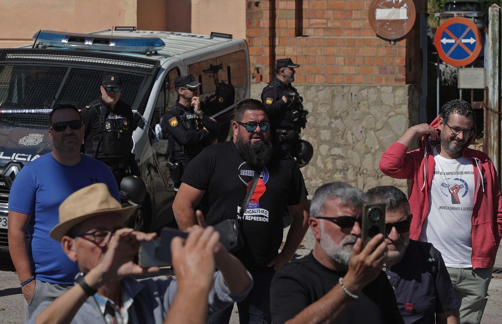 Fotos de la manifestación de apoyo a los siete sindicalistas de ATA y CGT por la huelga de Acerinox