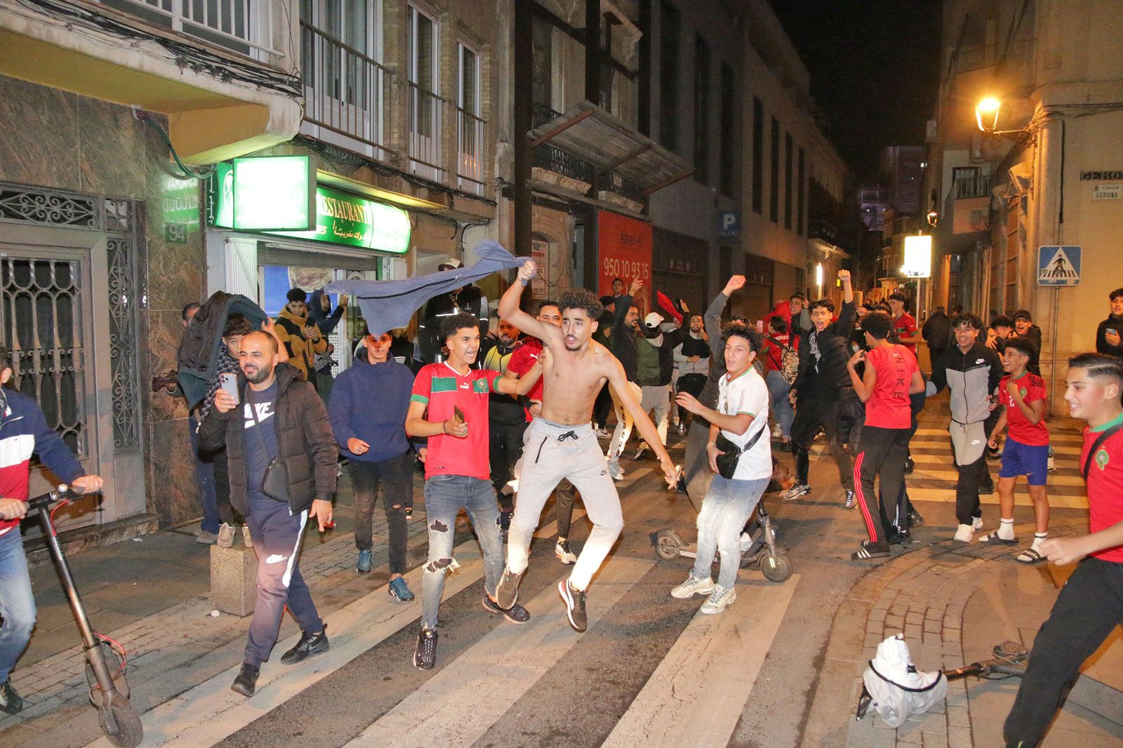 La celebración de la afición marroquí de Almería, en imágenes