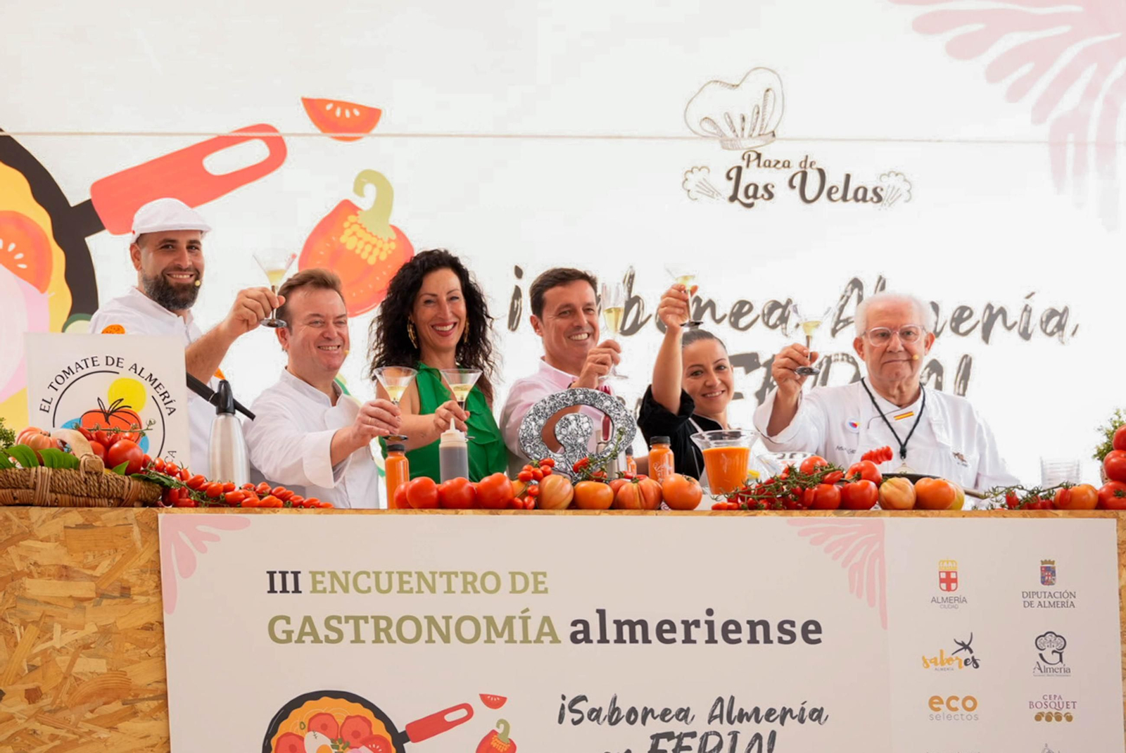 La Cofradía del Tomate y la semifinal del concurso gastronómico de la Feria de Almería, en imágenes