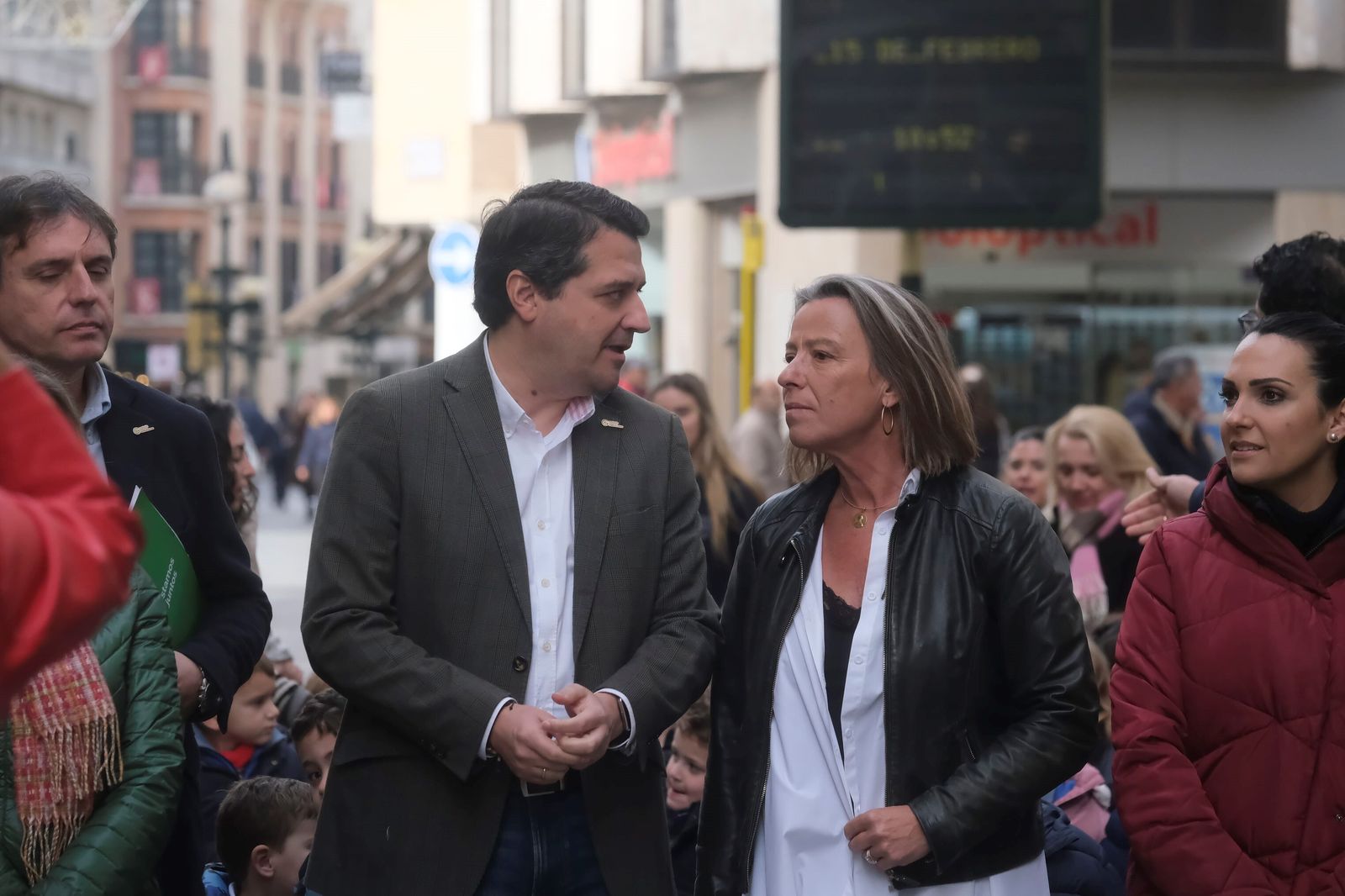 Córdoba celebra el Día del Cáncer Infantil con una marcha con cientos de escolares