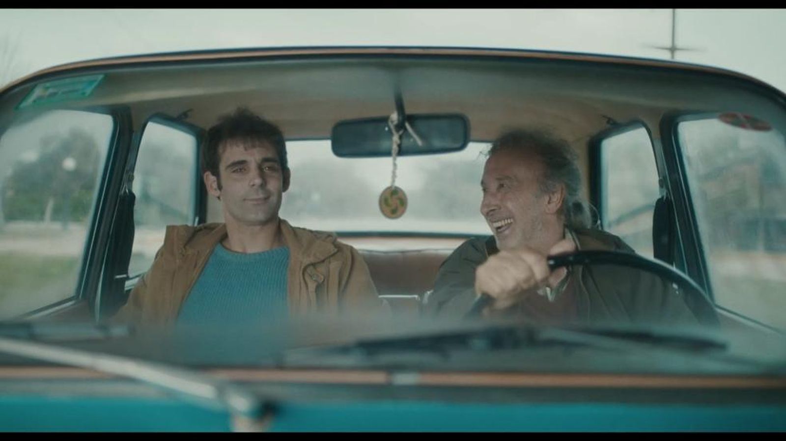 Joseba Usabiaga y Eduardo Blanco en una imagen del filme.