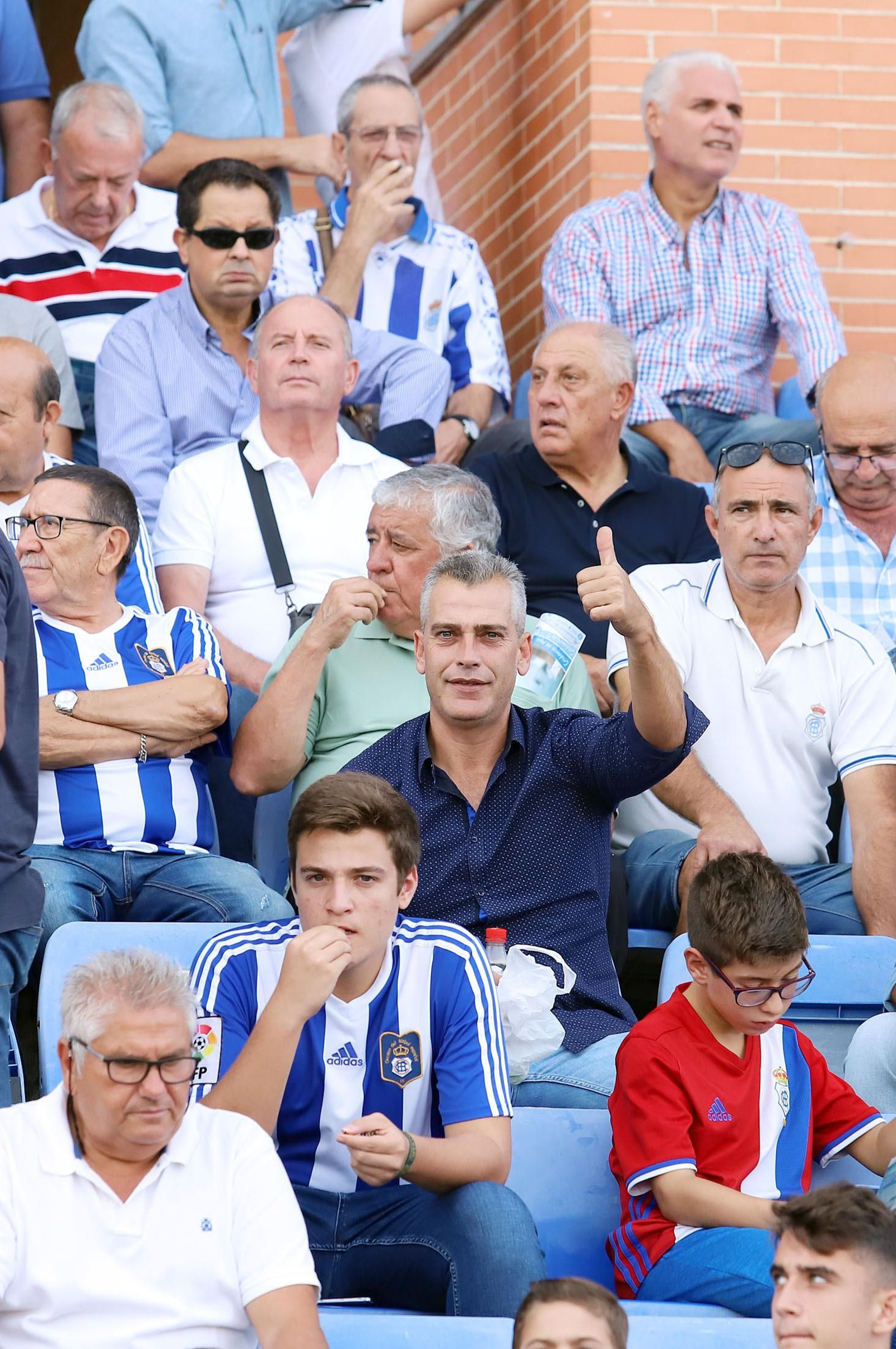 Imágenes del ambiente en el Estadio Nuevo Colombino