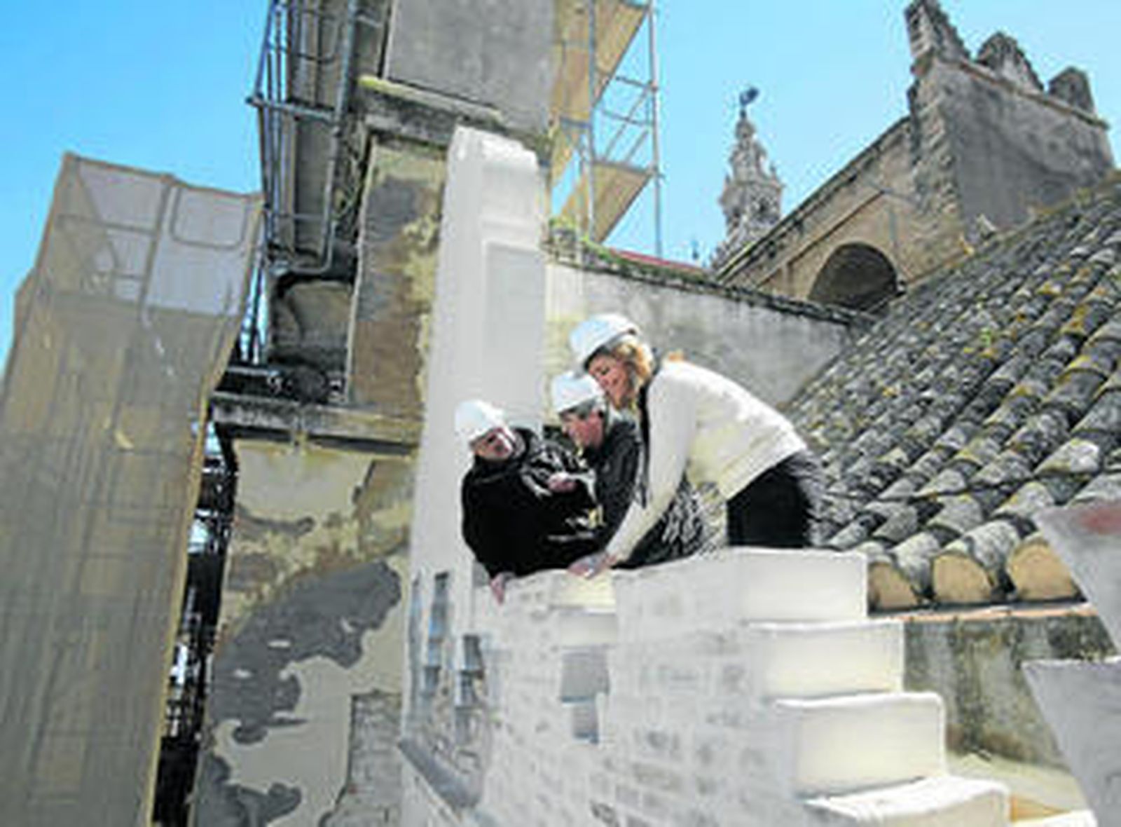La restauración de la última gran fachada de la Catedral