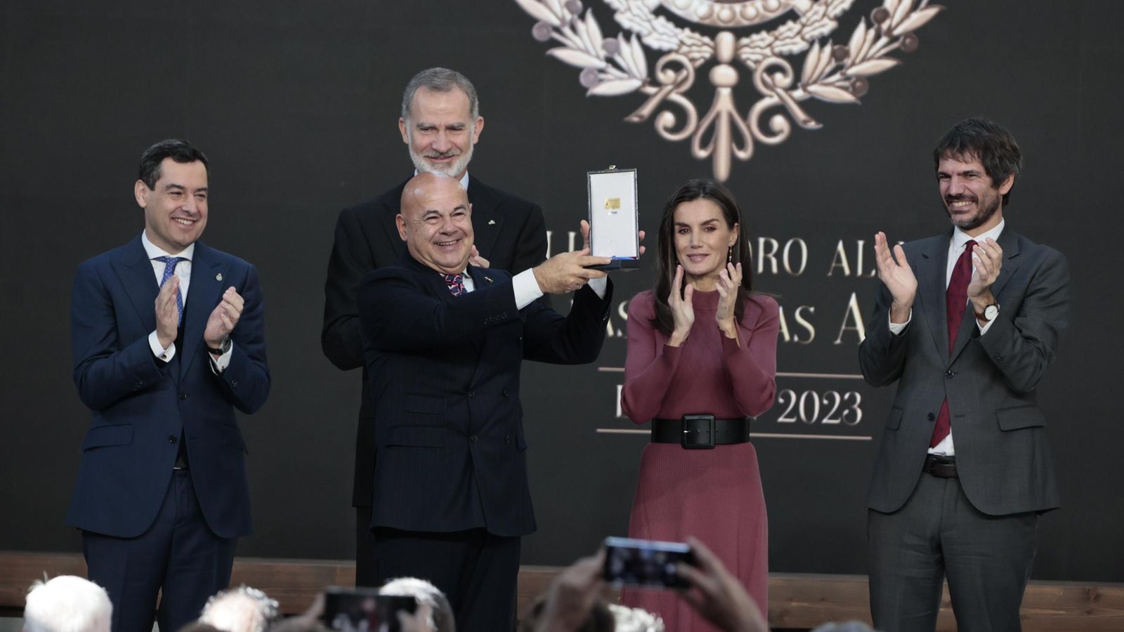 Francisco Carrera Iglesias, Paquili, en representación de la Asociación Gremial Sevillana de Arte Sacro.