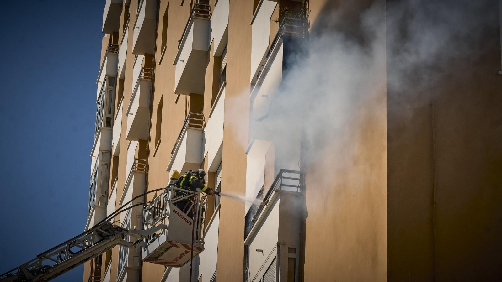 Incendio en una vivienda de la Barriada de la Paz