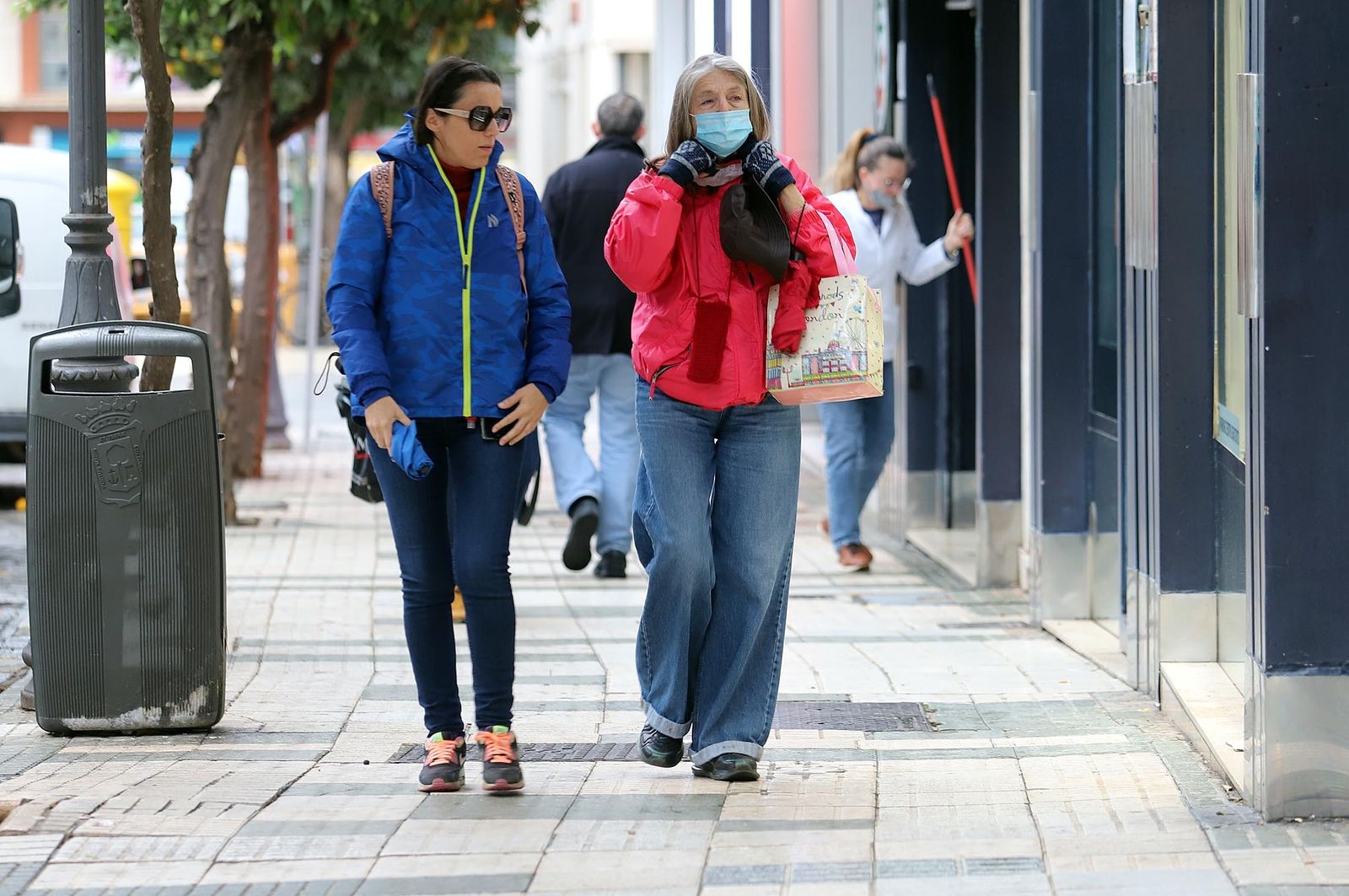 Imágenes del lunes 5 de diciembre en Huelva