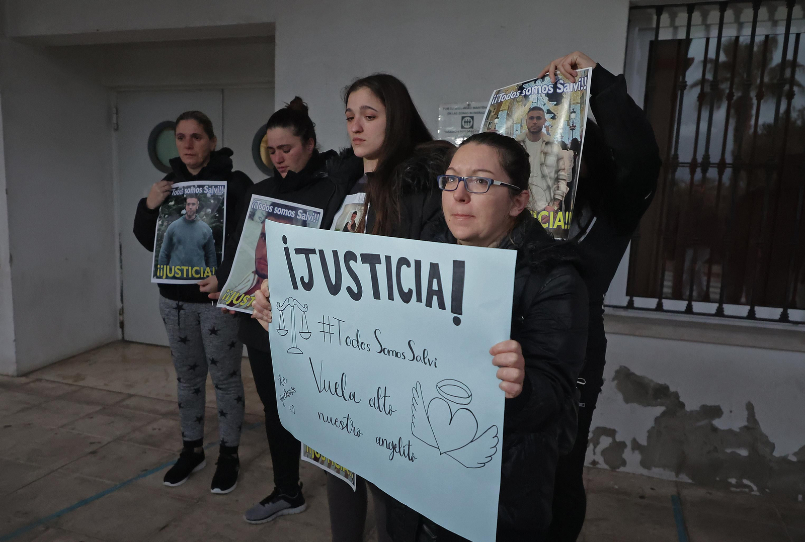 La entrada a los juzgados de San Roque del presunto asesino de Salvi, en imágenes