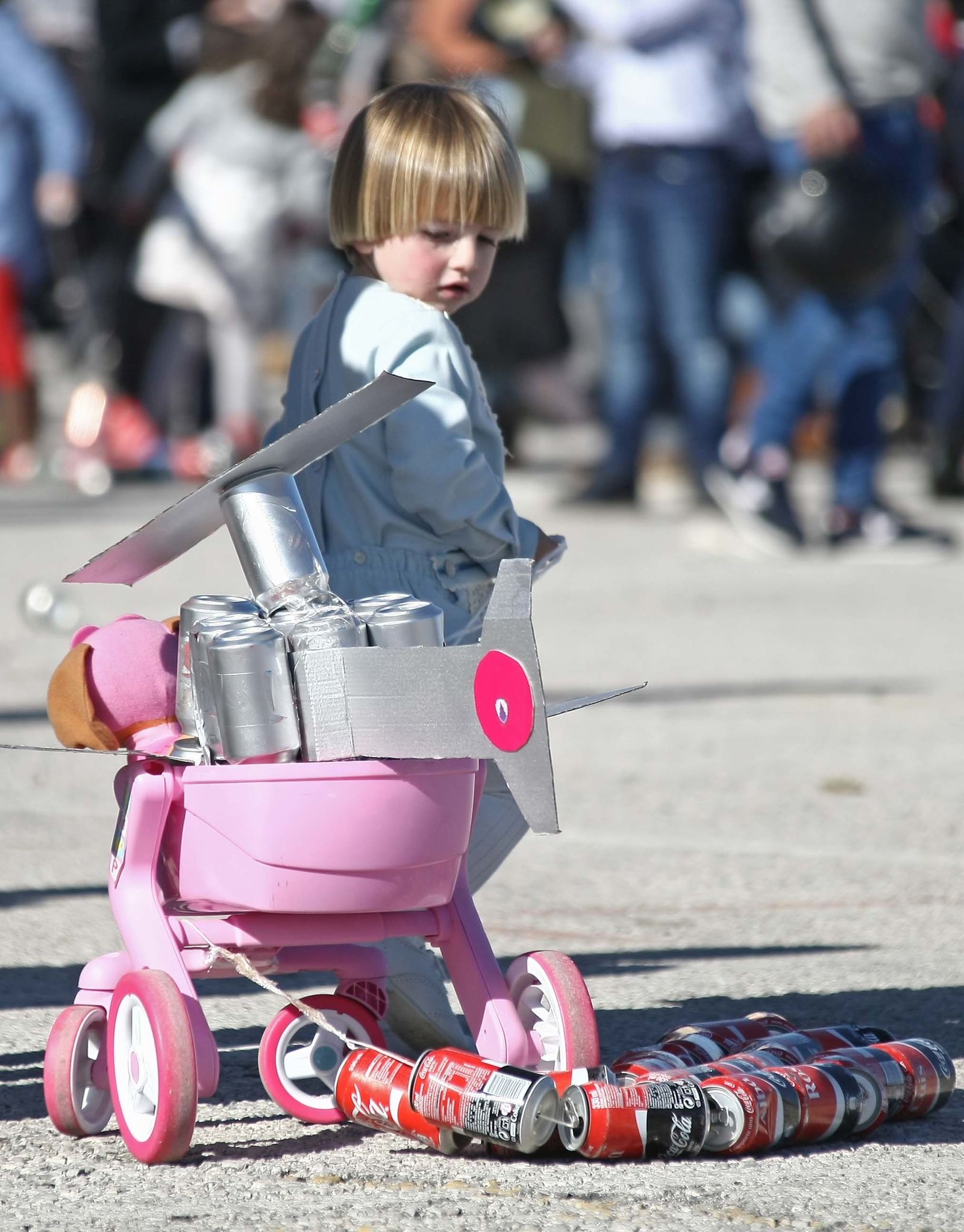 Arrastre de latas en Algeciras