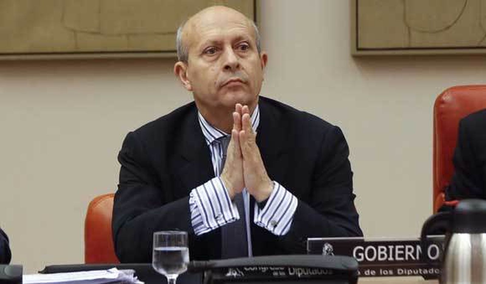 Wert defiende que Educación no elabora el currículo de Religión y dice que hay acuerdos que cumplir