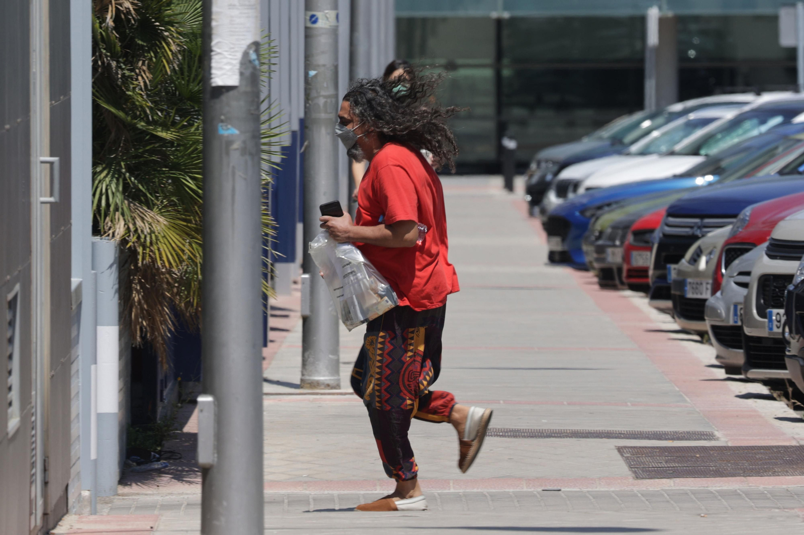 Diego 'El Cigala' corre tras prestar declaración en Madrid. Diego 'El Cigala' corre tras prestar declaración en Madrid.